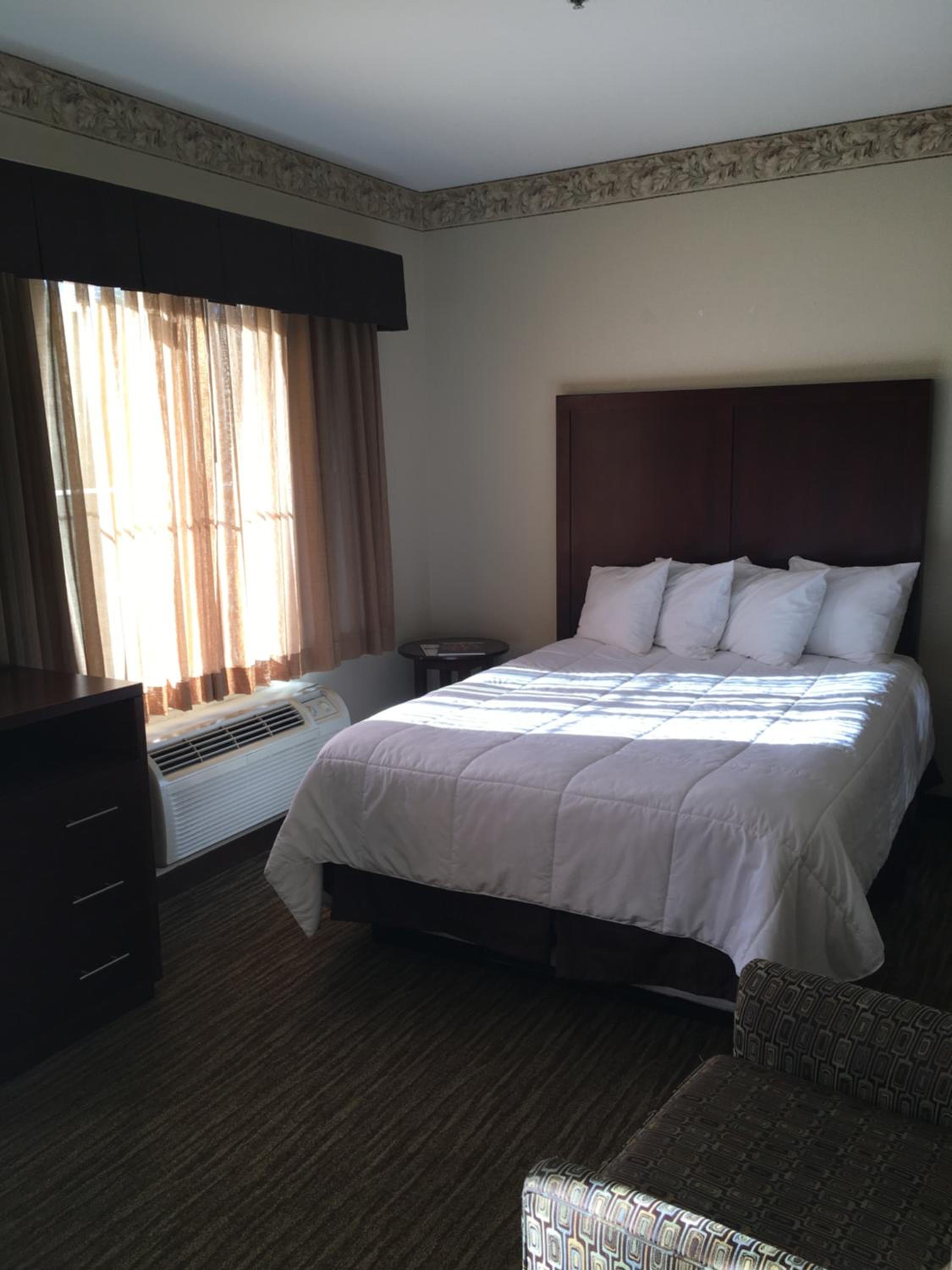 Deluxe Suite - Photo 5