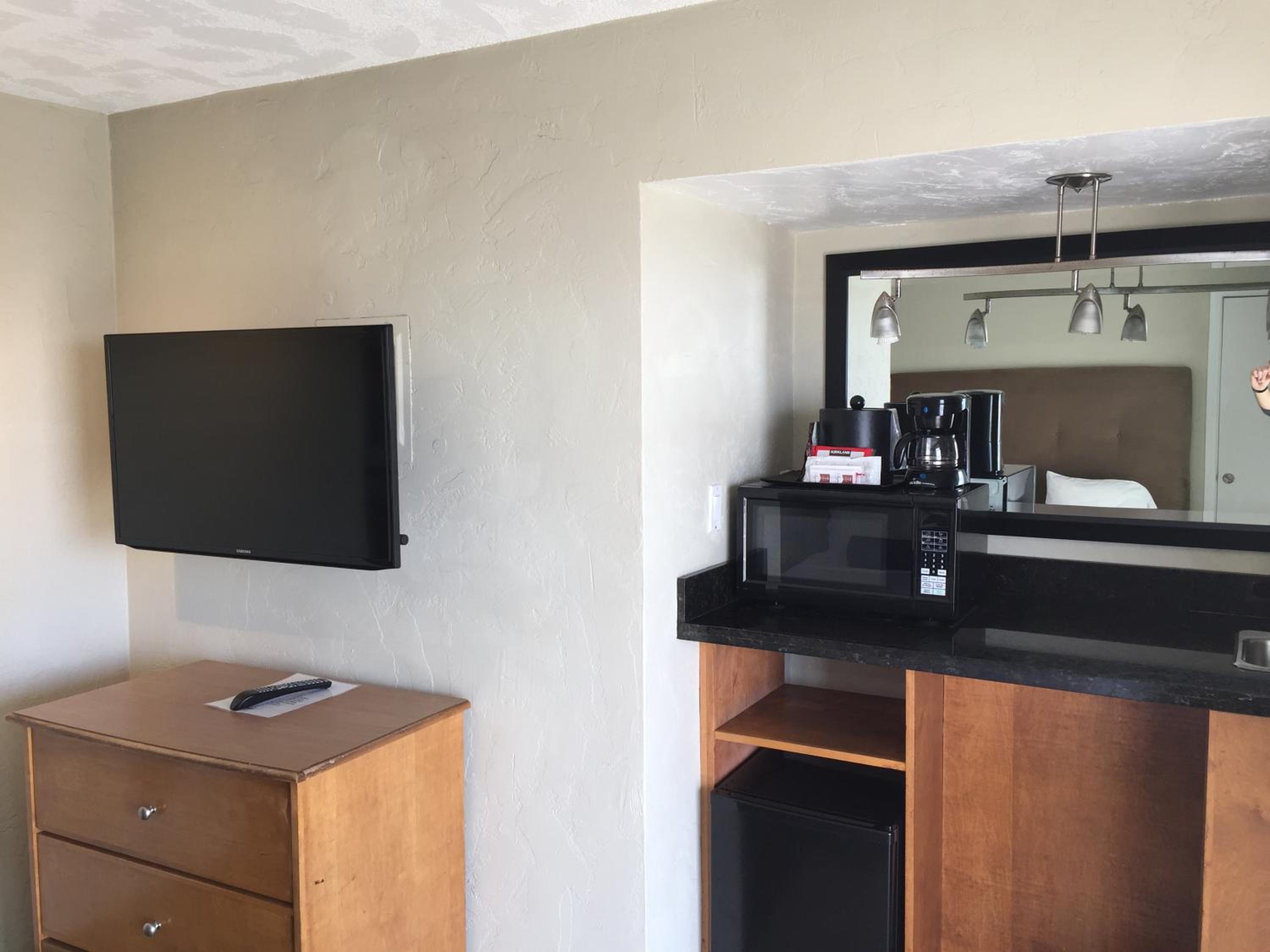 Junior Suite with Ocean View - Photo 10