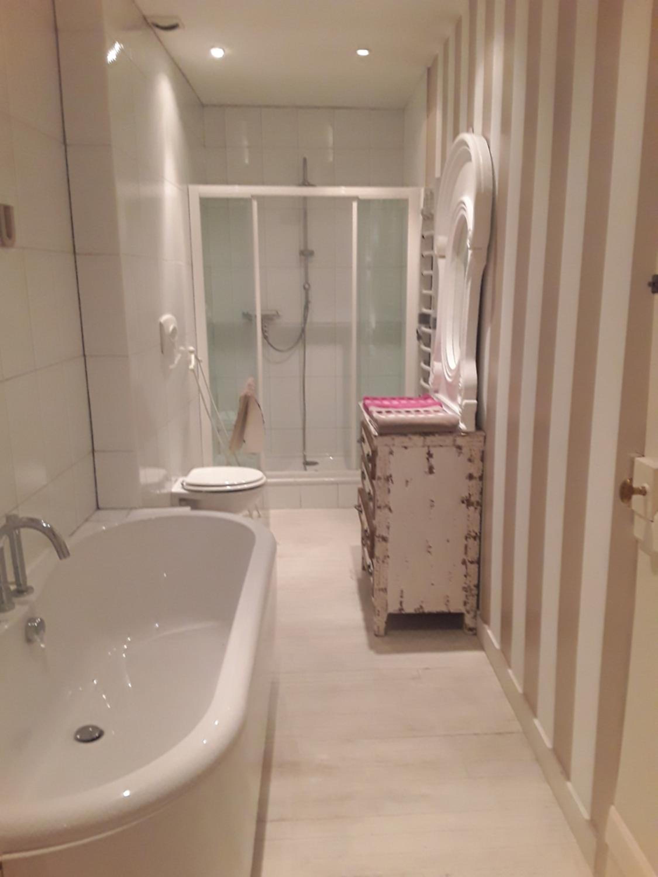 Deluxe Double Room (2 Adults + 1 Child) photo 1