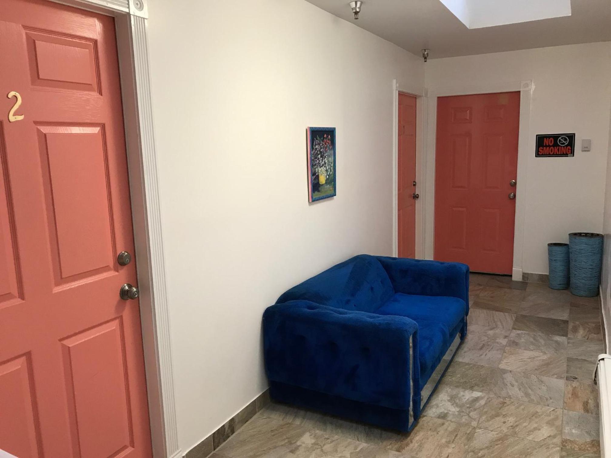 Apartment with Shower
