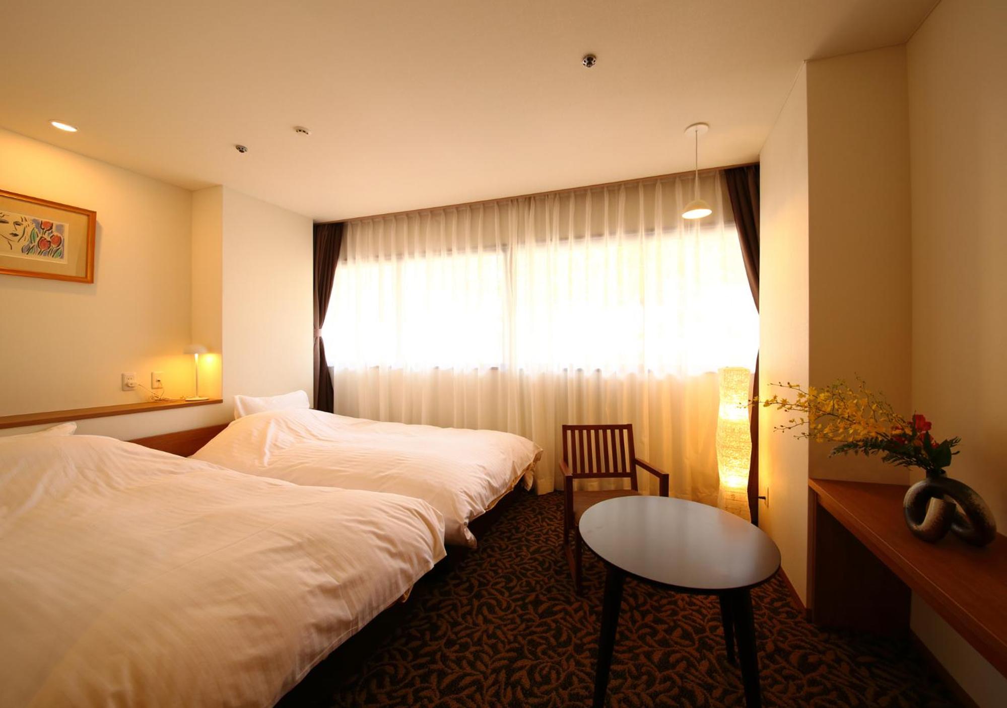 Twin Room with Private Bathroom