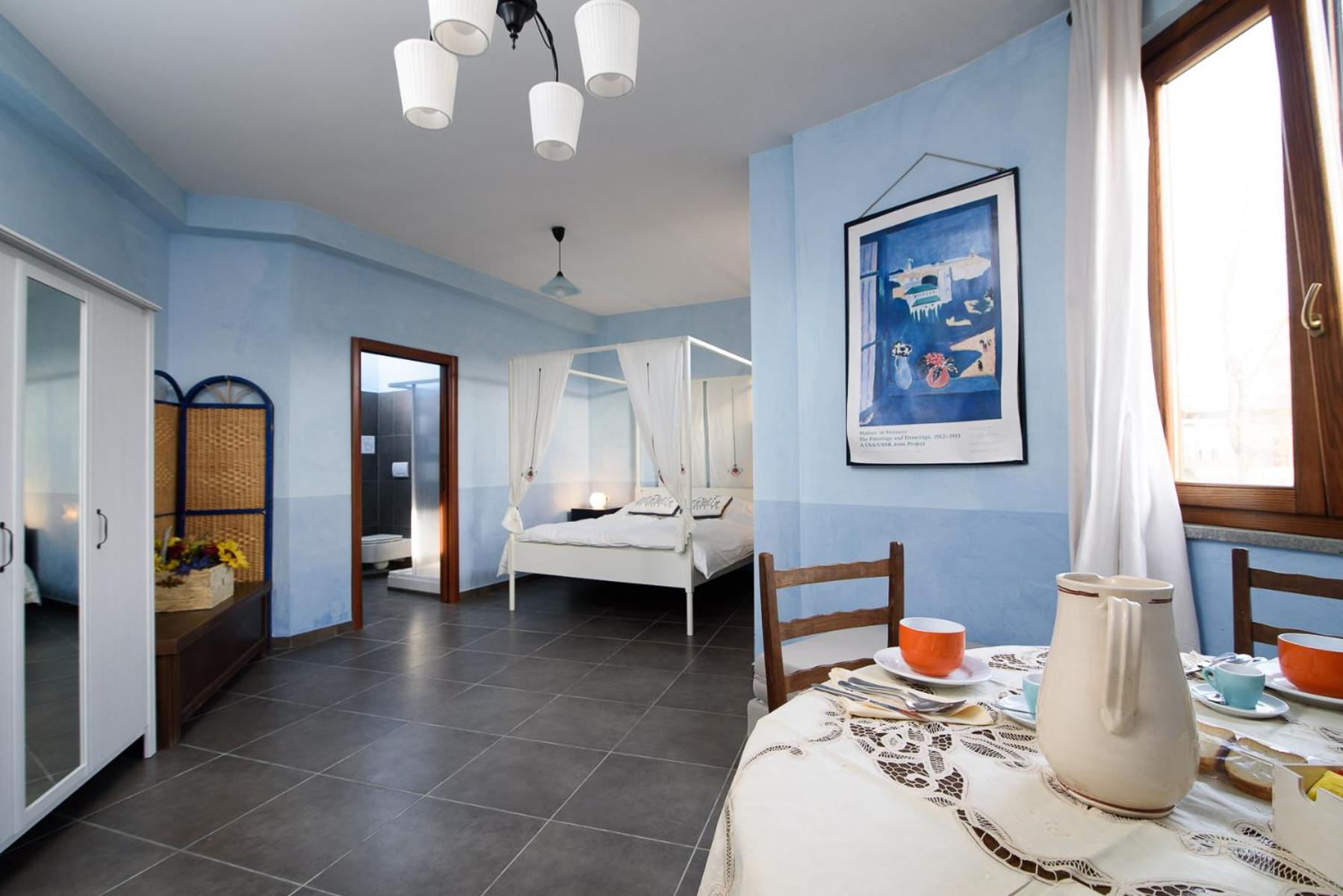 Deluxe Double or Twin Room with Pool View photo 3