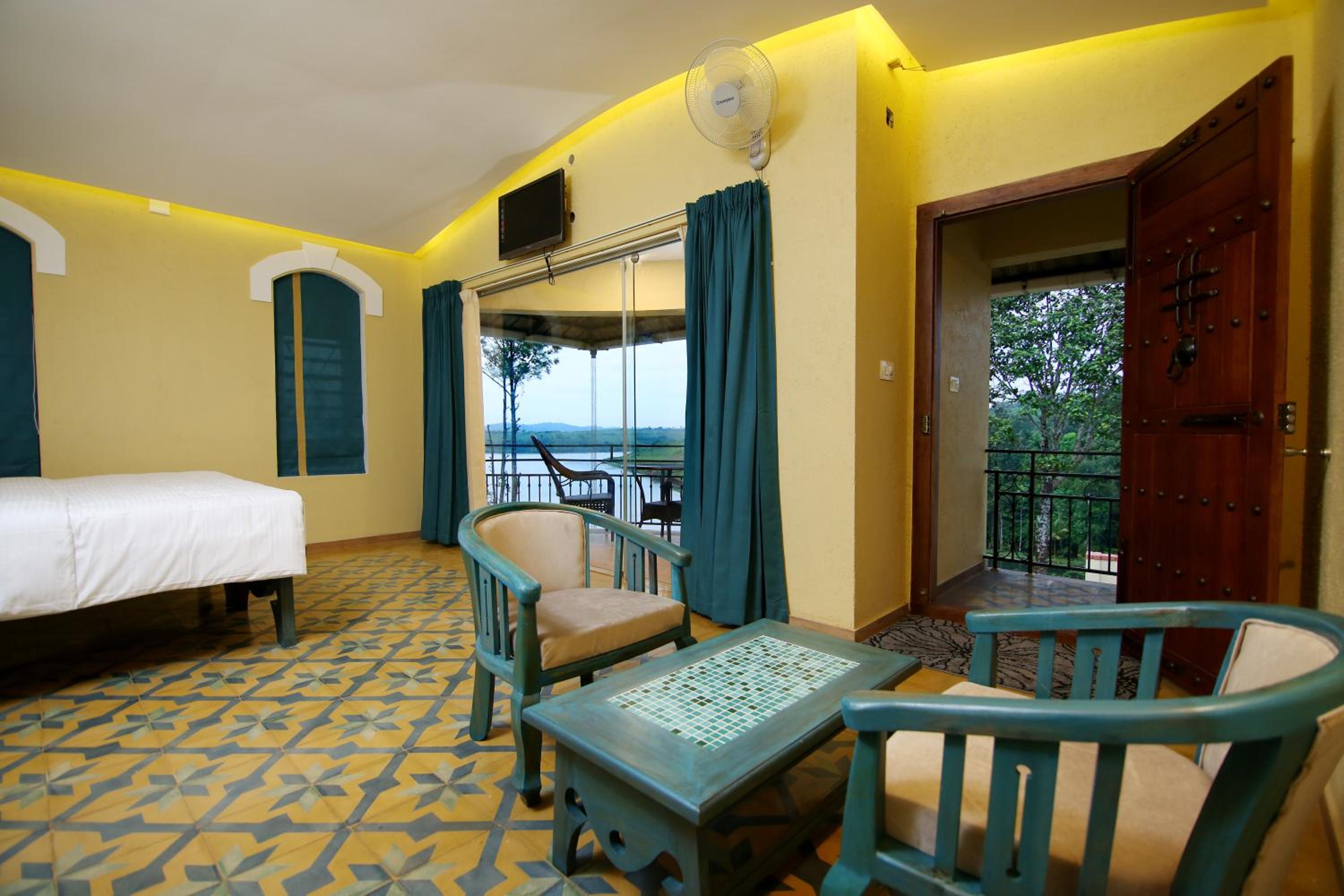 Double Room with Mountain View