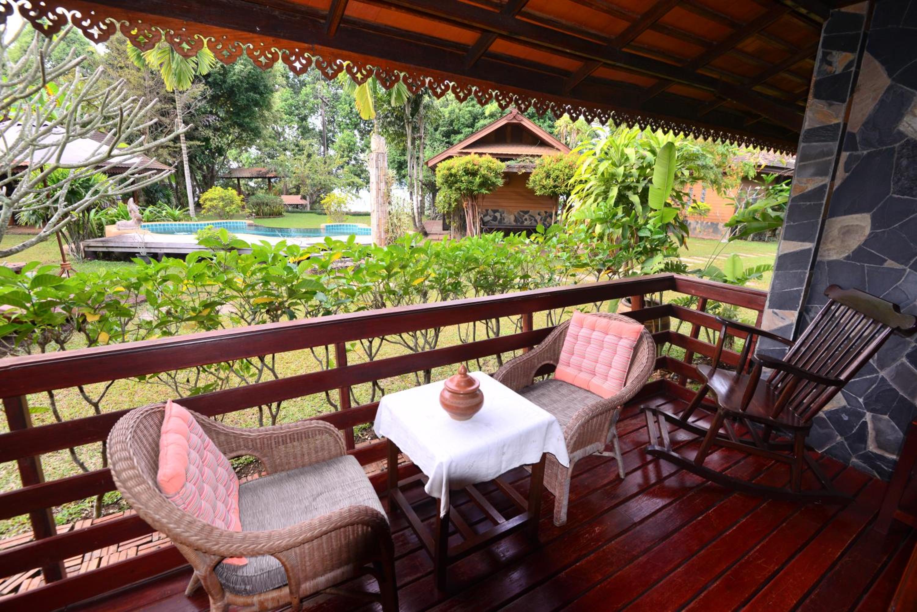 King Room with Pool View photo 2