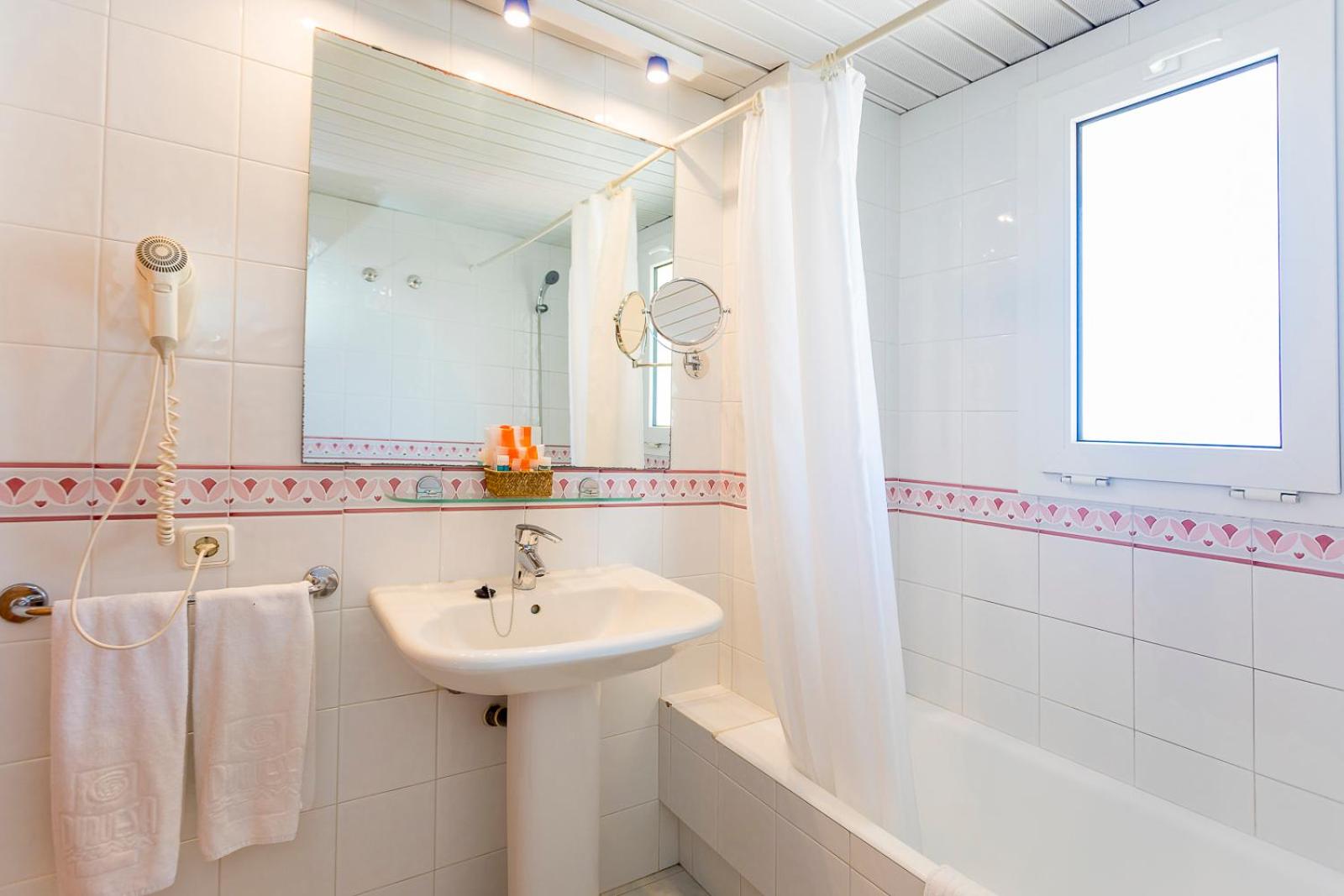 Superior Classic Apartment (2 Adults + 1 Child) photo 3