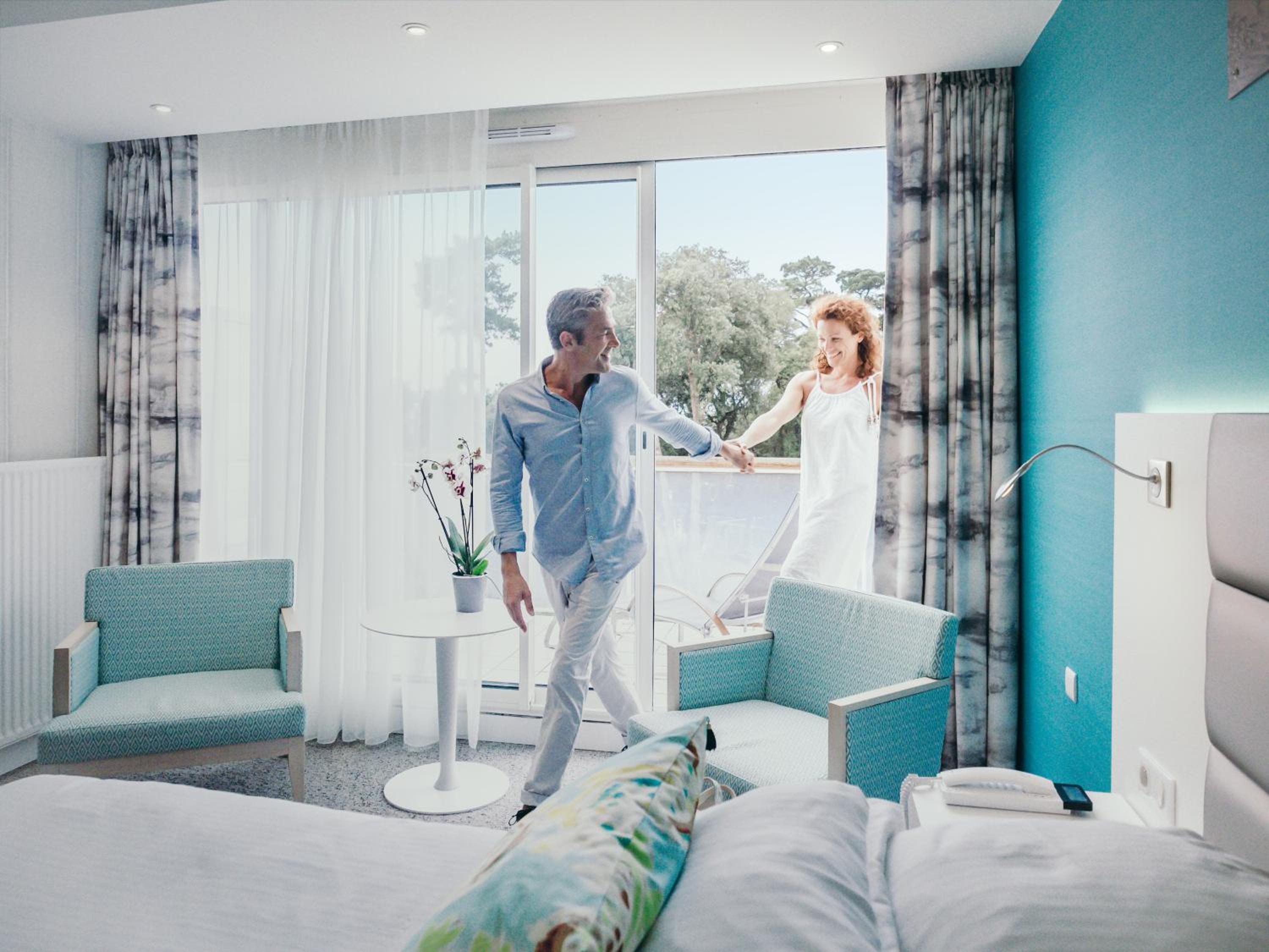 Double or Twin Room with Garden View - Photo 4
