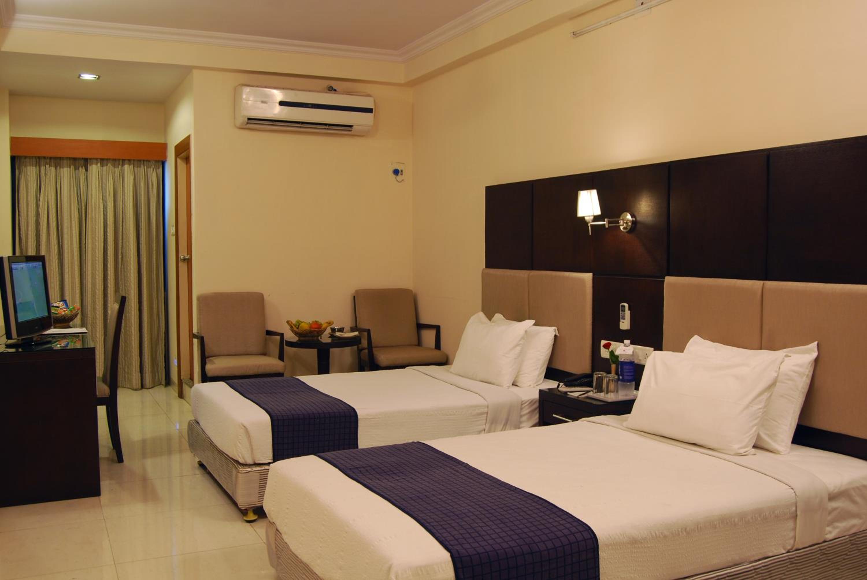 Standard Twin Room photo 2