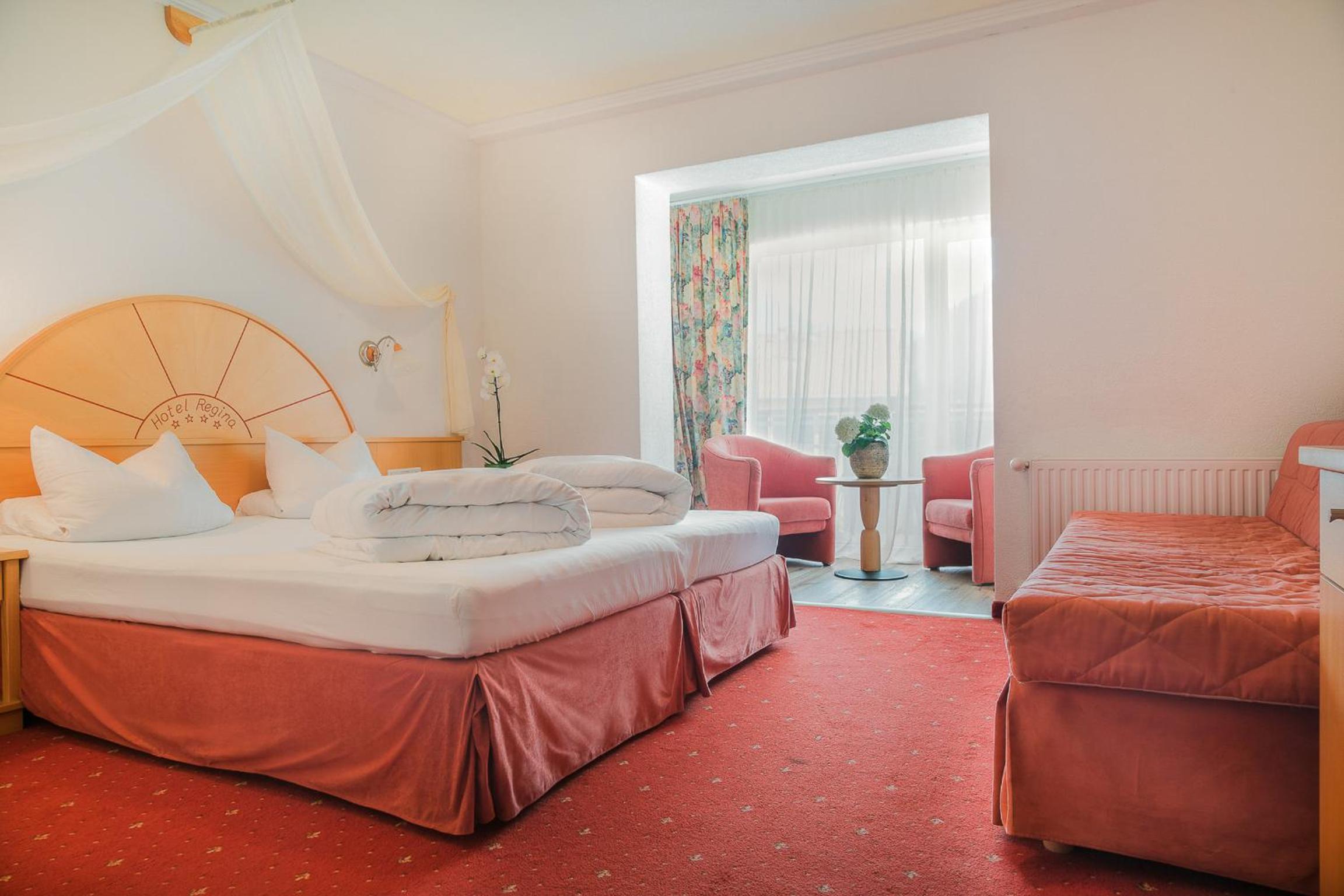 Twin Room with Mountain View (2 Adults) - Photo 4