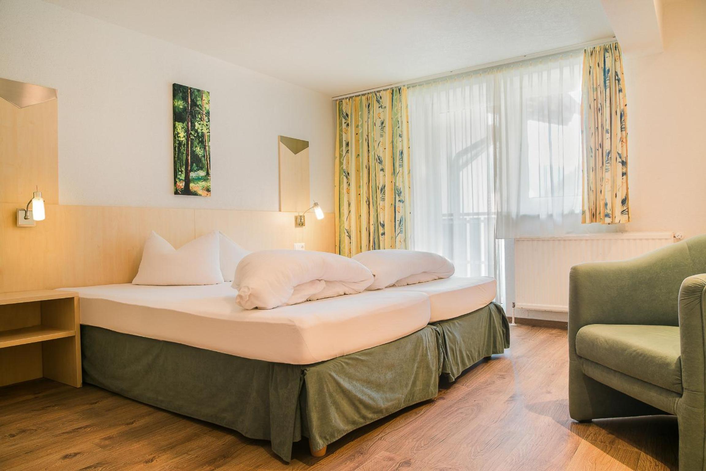 Double or Twin Room - Main Building - Photo 4