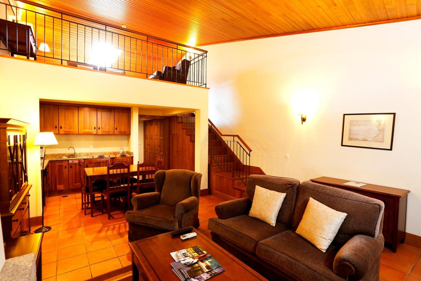 One-Bedroom Apartment - Photo 3