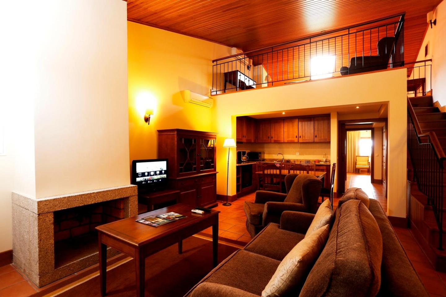 One-Bedroom Apartment - Photo 8