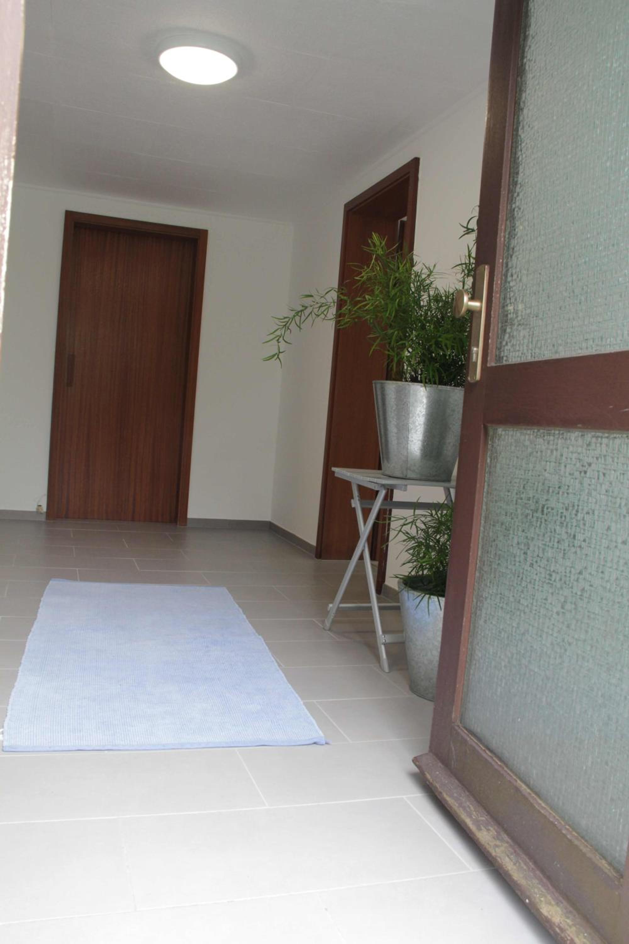 Apartment with Terrace - Photo 8