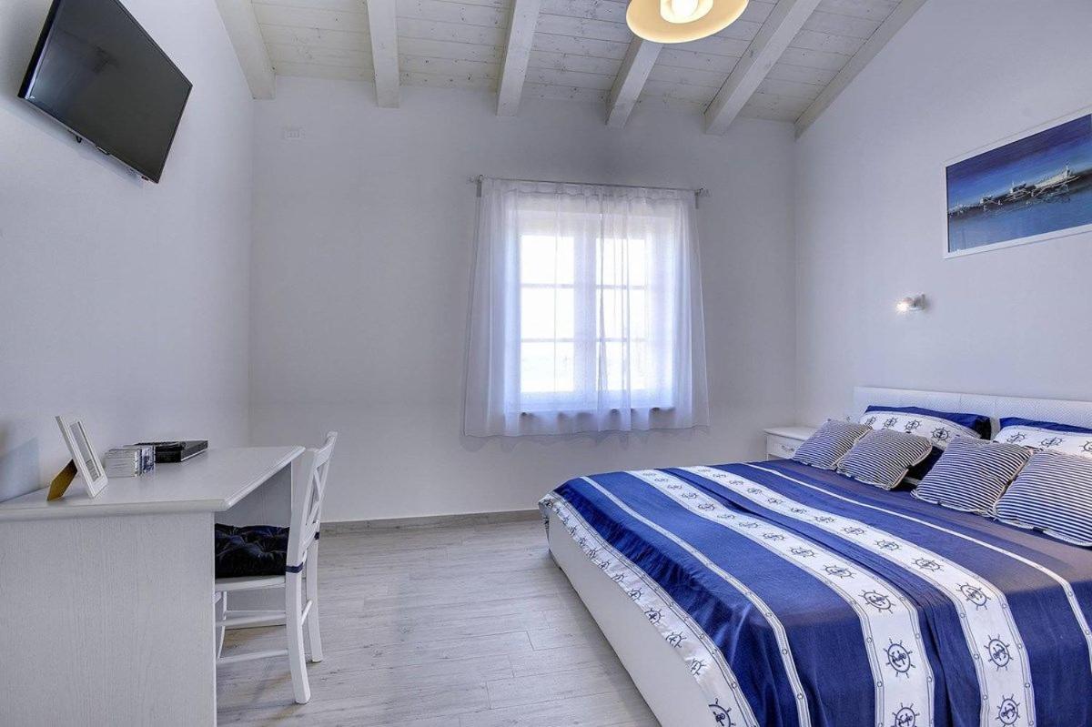 Two-Bedroom Holiday Home with Terrace photo 2