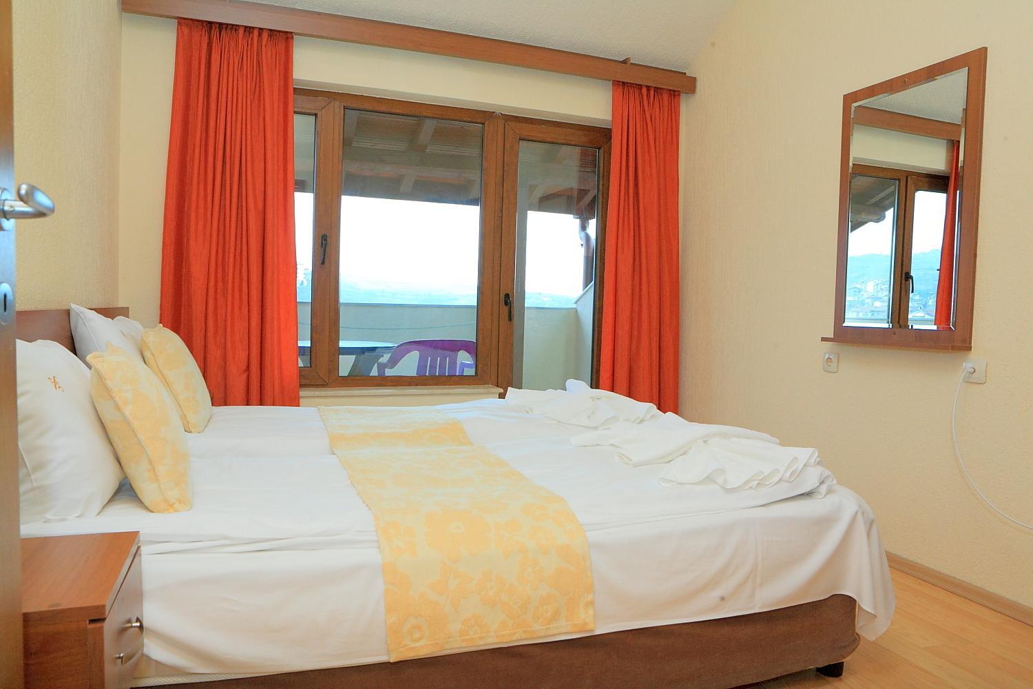 Double or Twin Room with Balcony photo 3