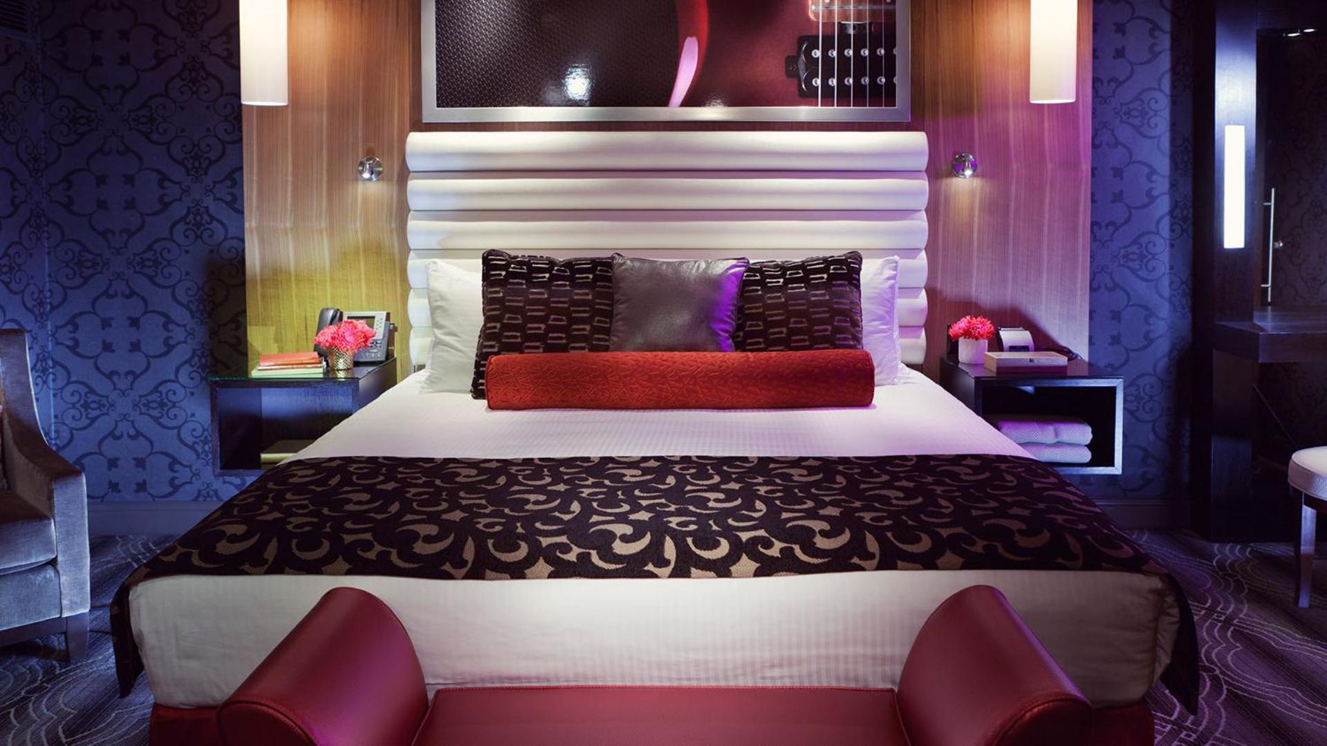 All-Suite Tower King Suite - Photo 1