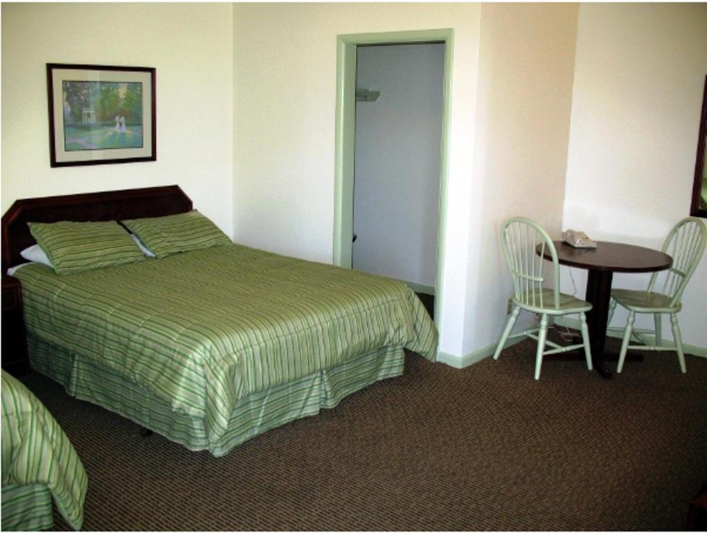 Queen Room with Two Queen Beds