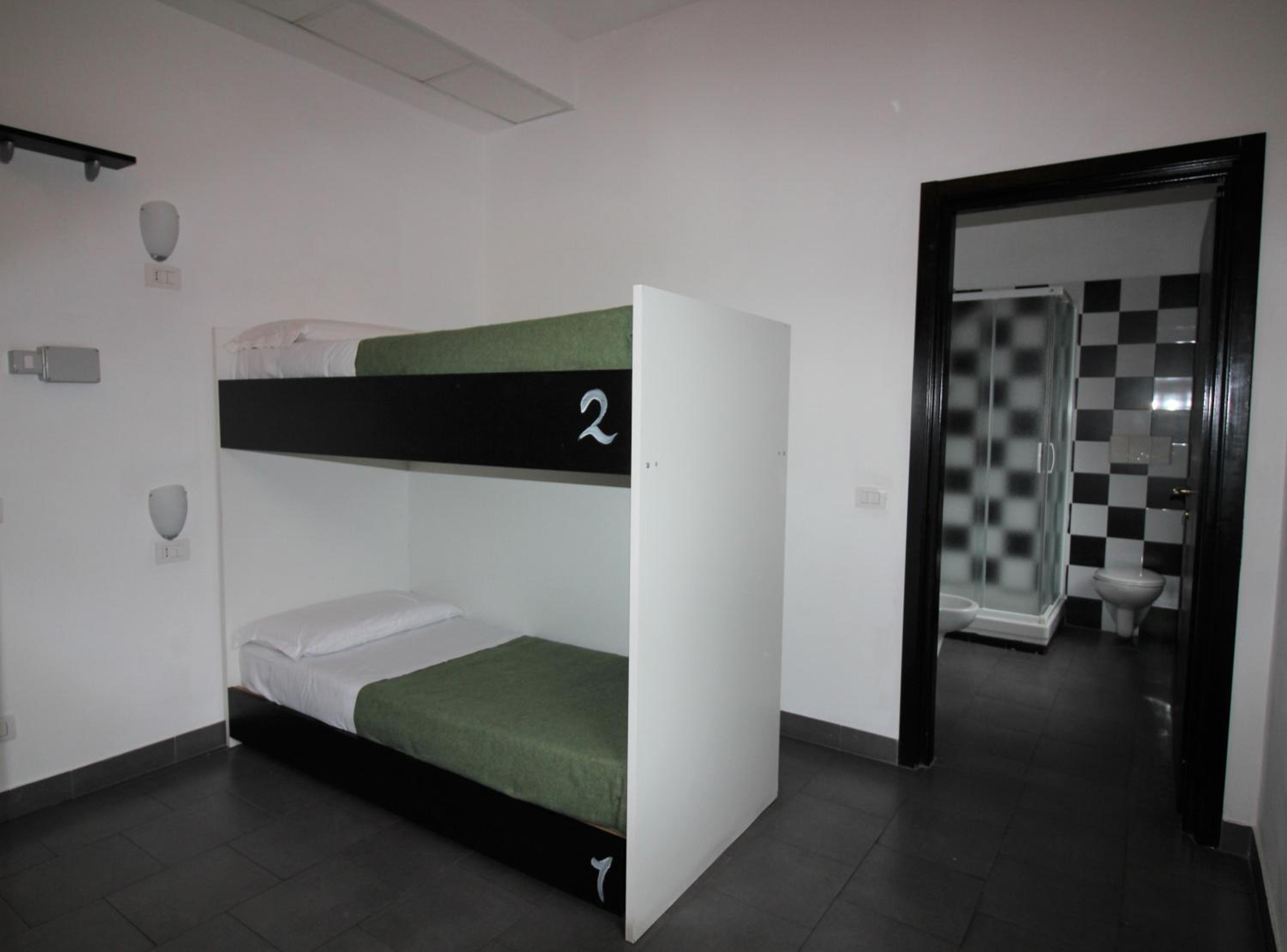 Bed in 4-Bed Mixed Dormitory Room