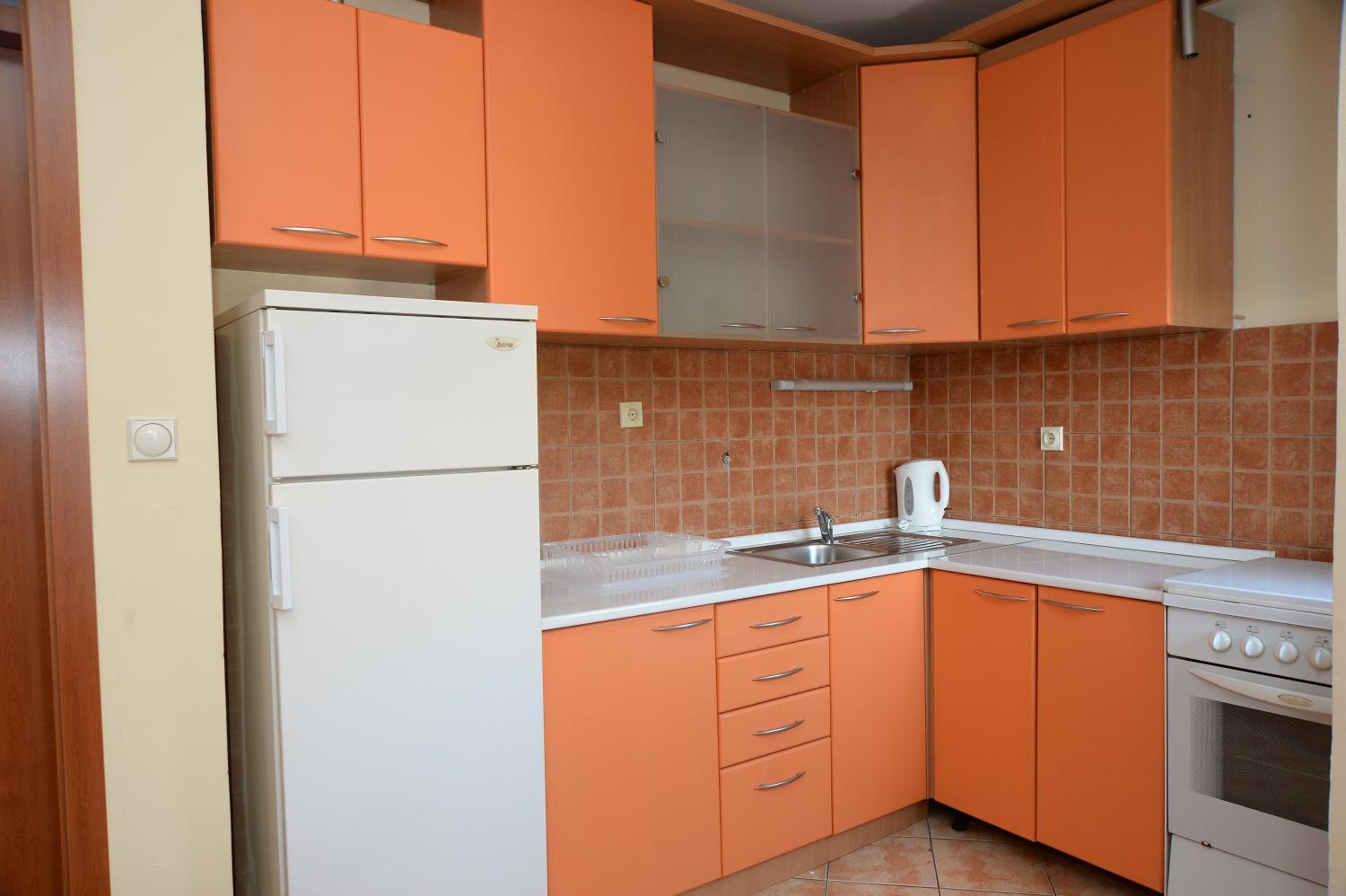 Studio Apartment - Photo 18