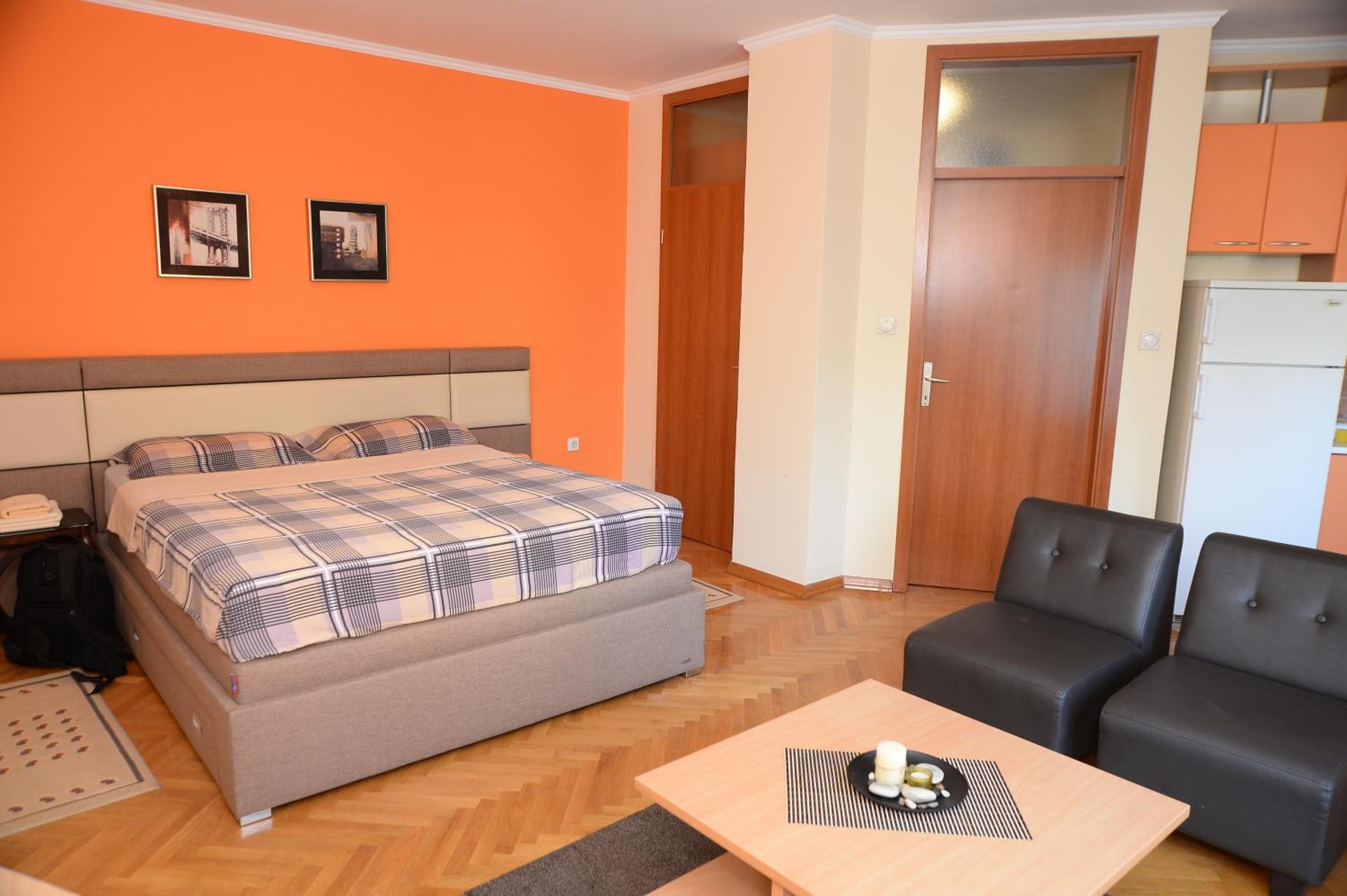 Studio Apartment - Photo 10