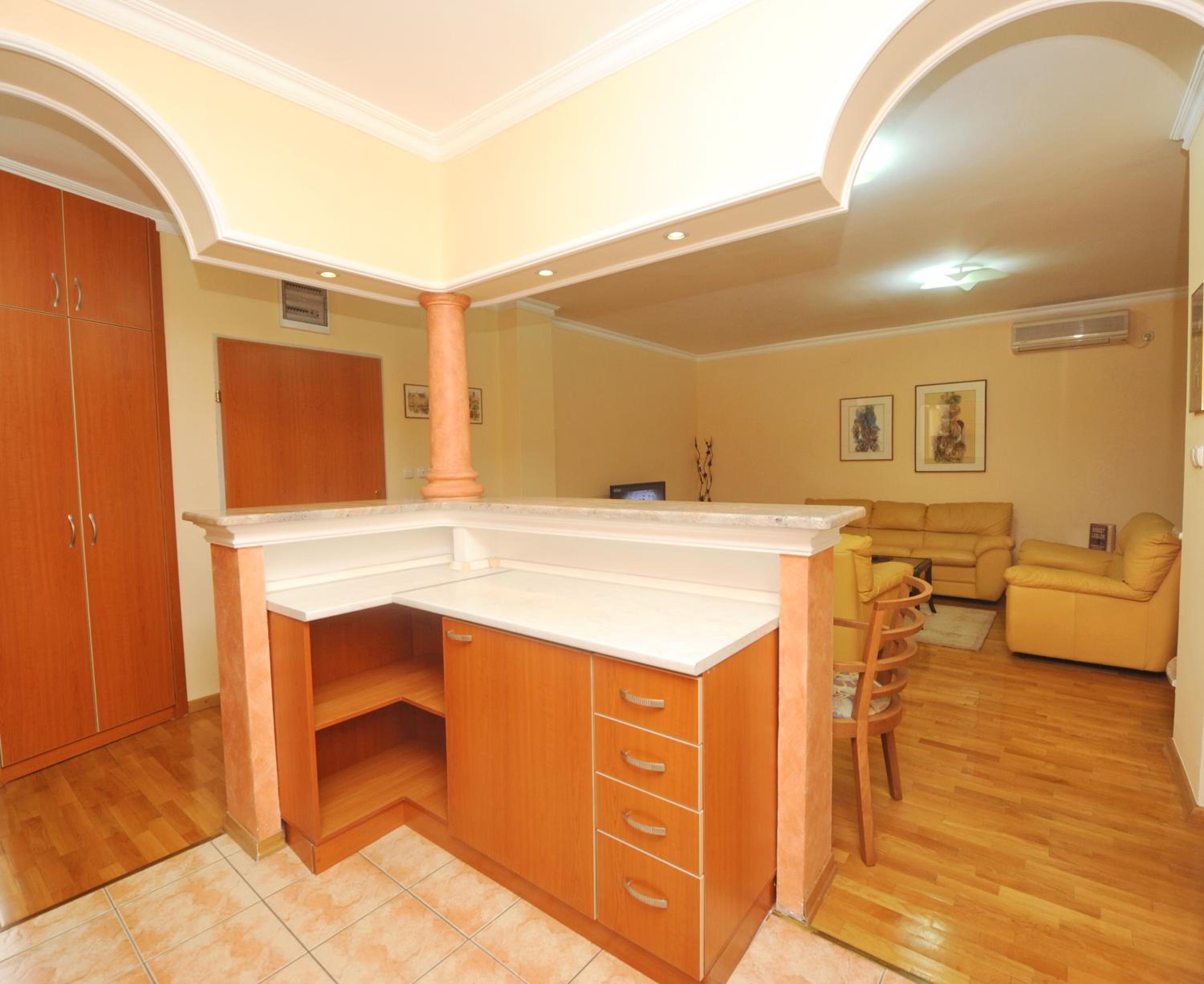 One-Bedroom Apartment - Photo 29