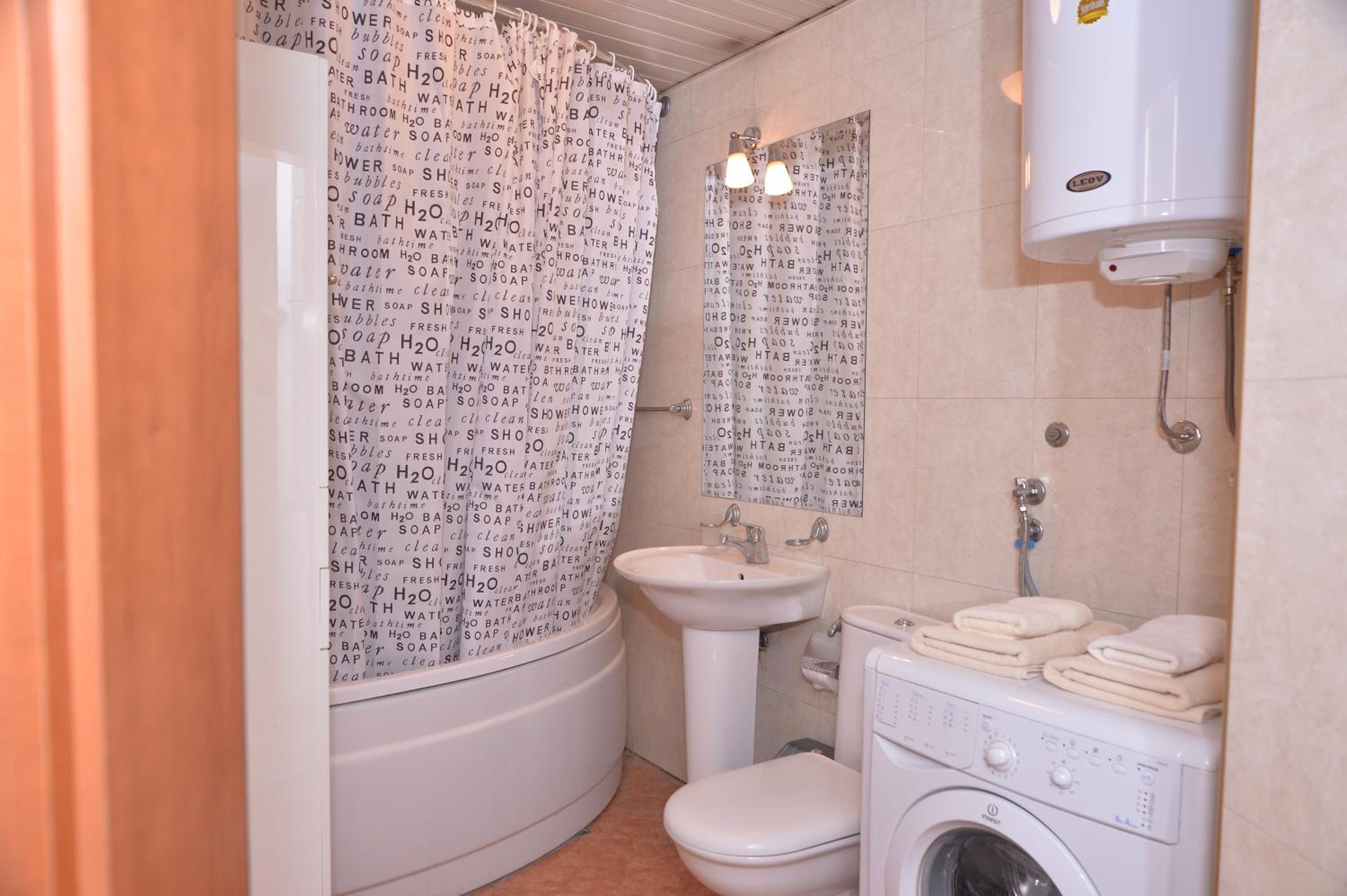 One-Bedroom Apartment - Photo 19
