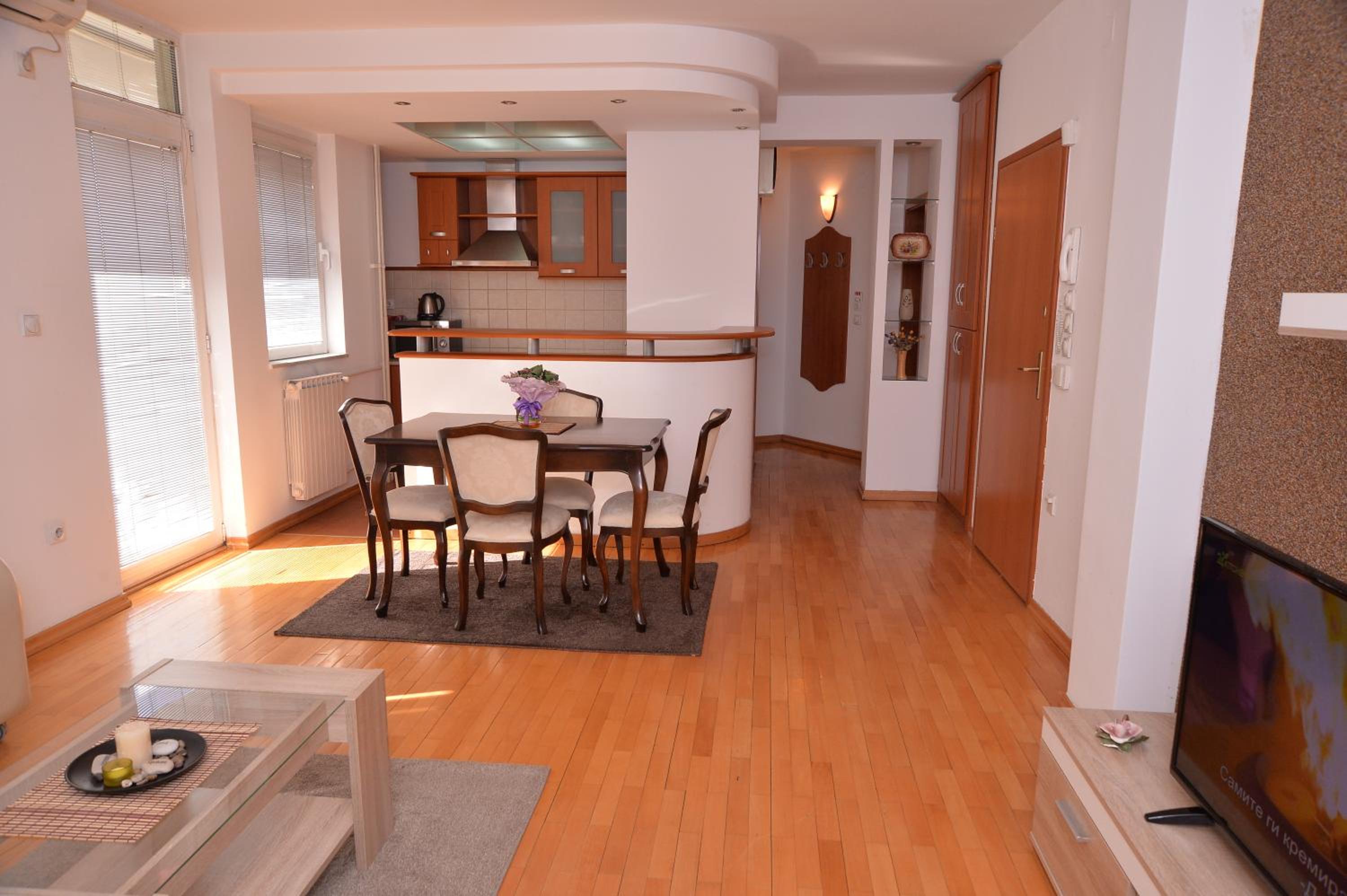 One-Bedroom Apartment - Photo 17