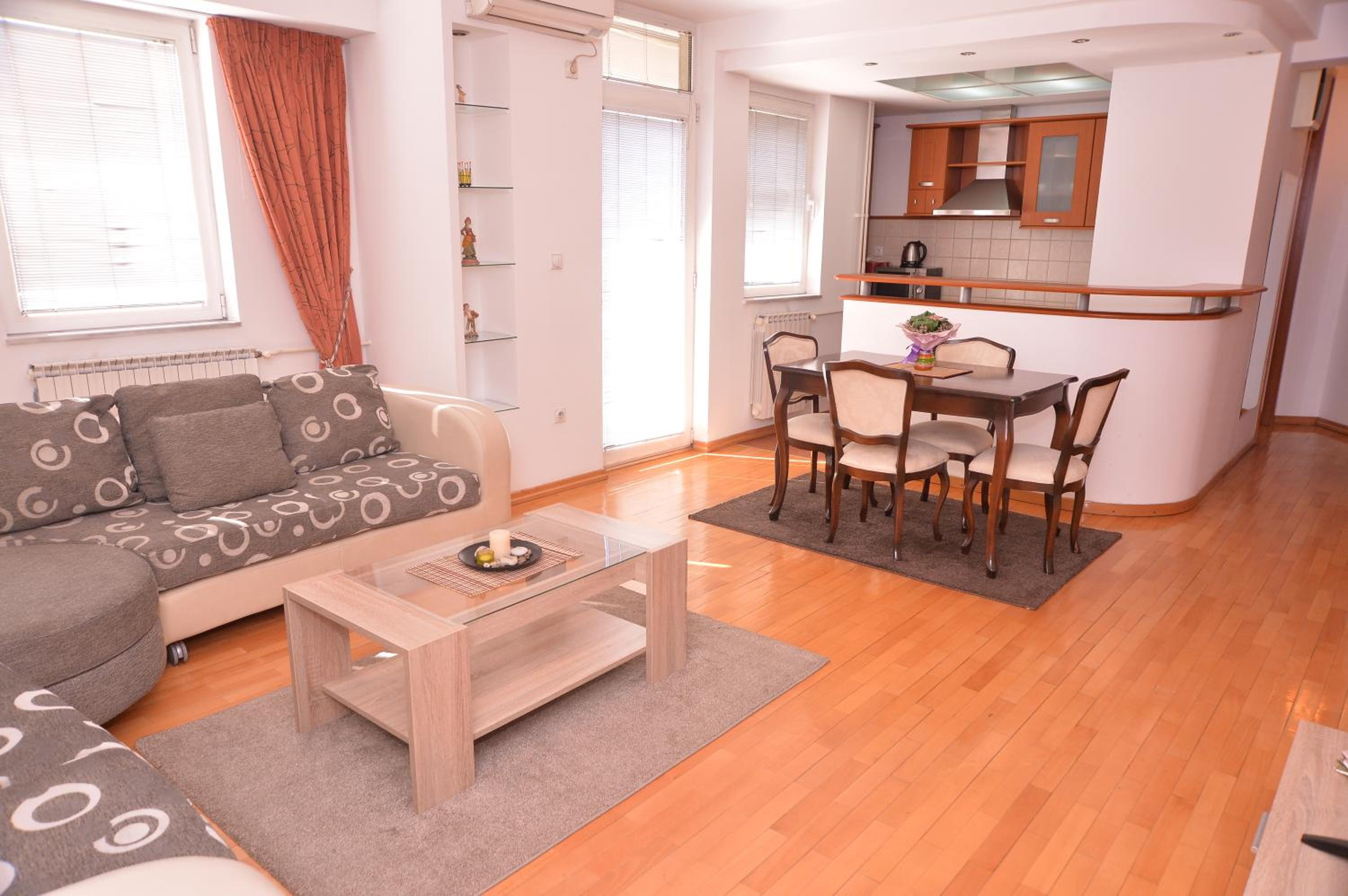 One-Bedroom Apartment - Photo 27