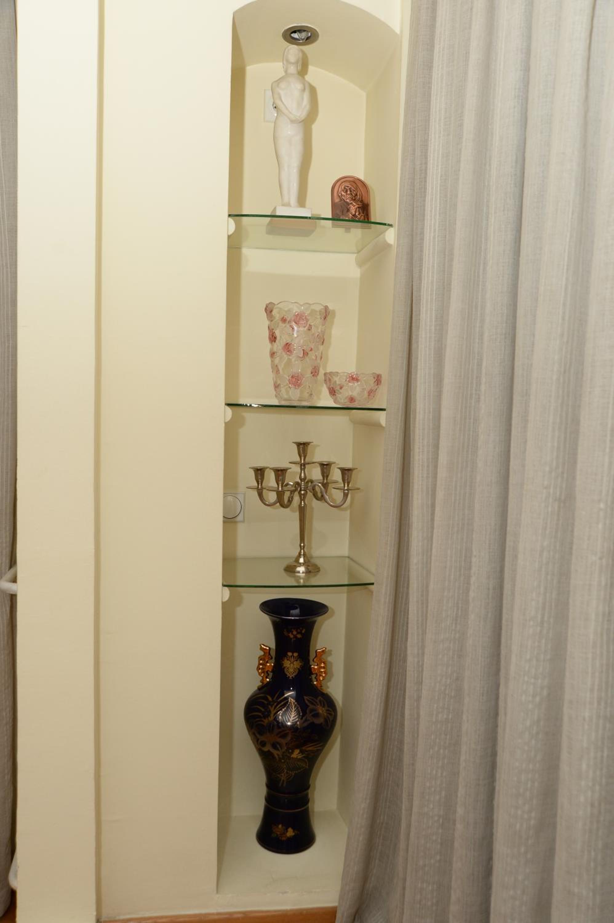 Two-Bedroom Apartment - Photo 22