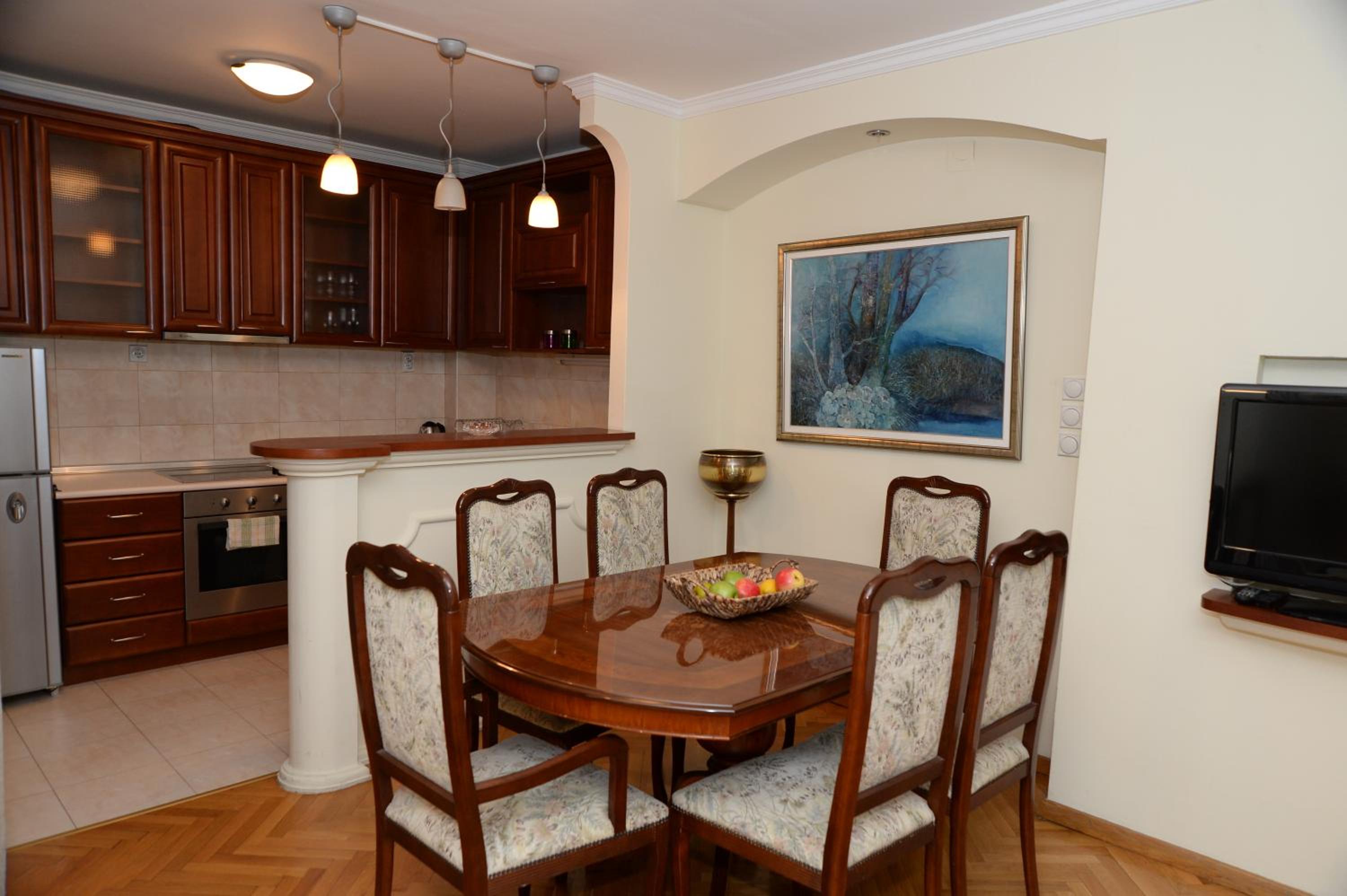 Two-Bedroom Apartment - Photo 11