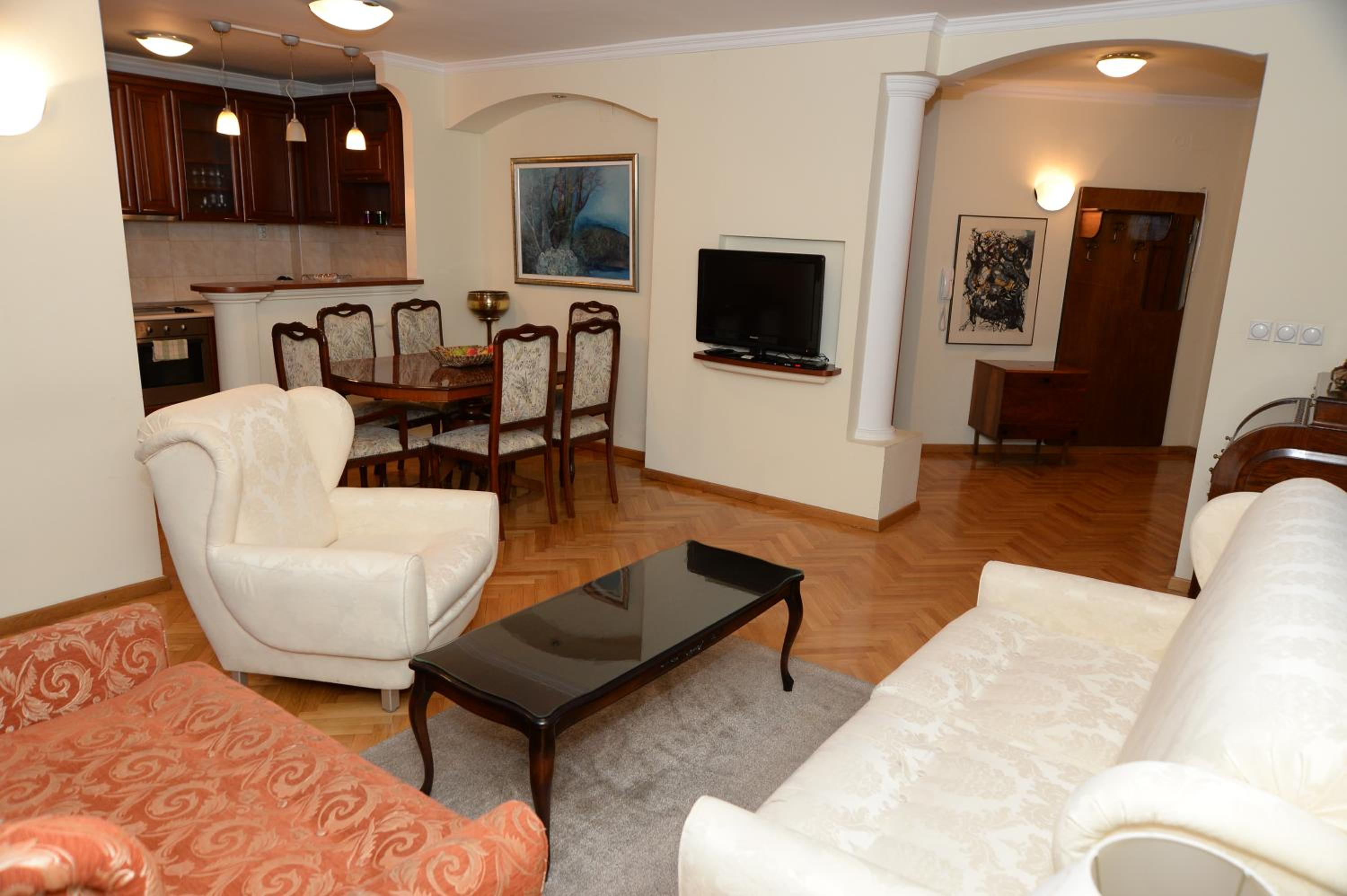 Two-Bedroom Apartment - Photo 18