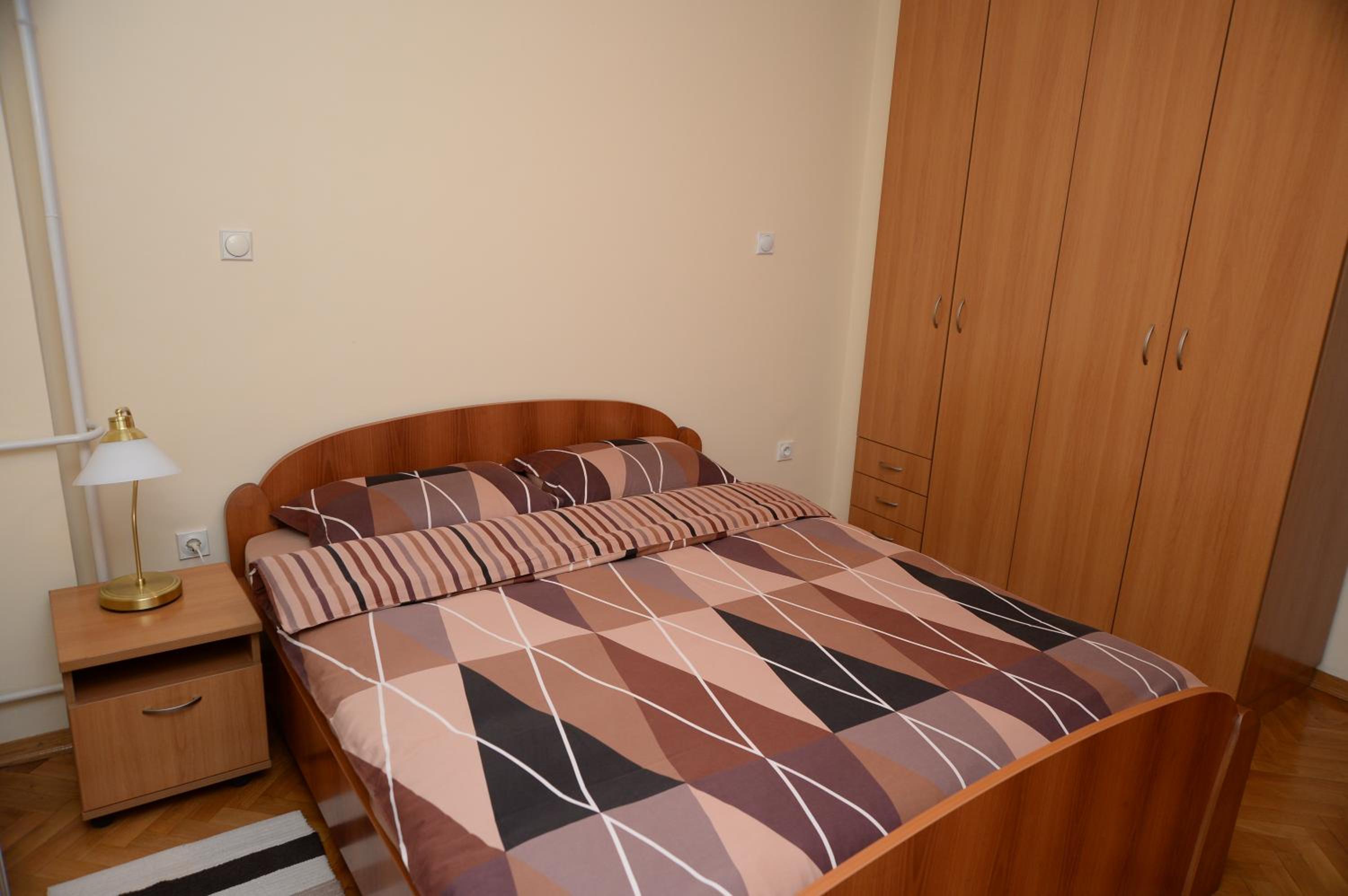 Two-Bedroom Apartment - Photo 16