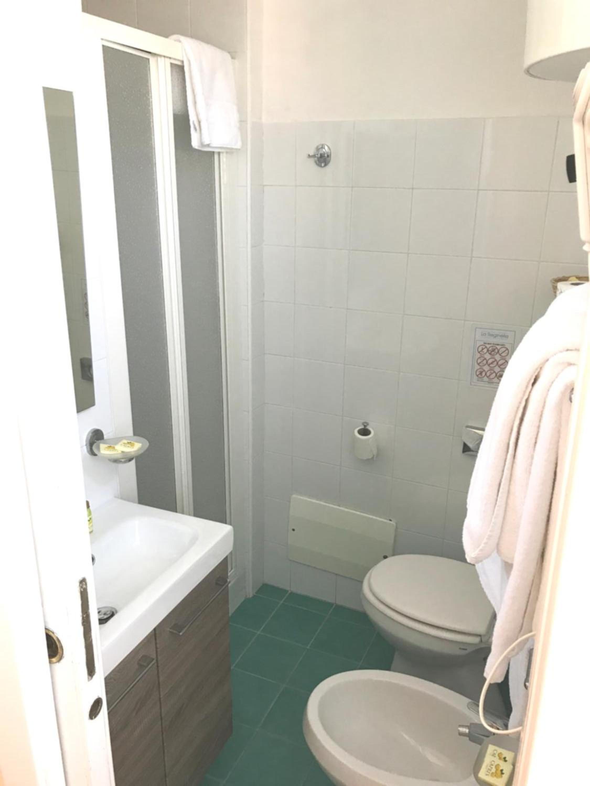 Classic Double or Twin Room photo 2