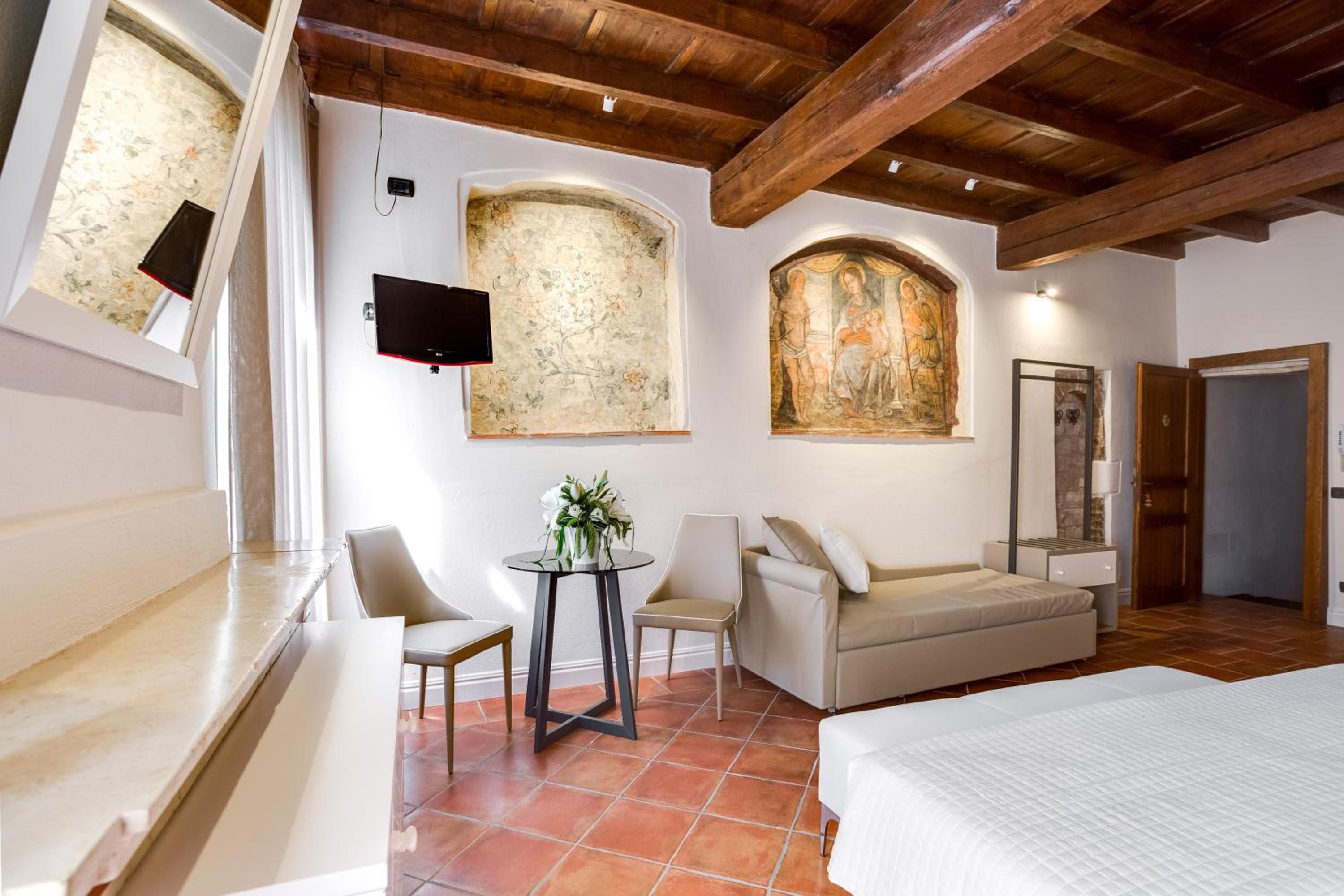 Superior Double Room in Separate Building - Photo 2