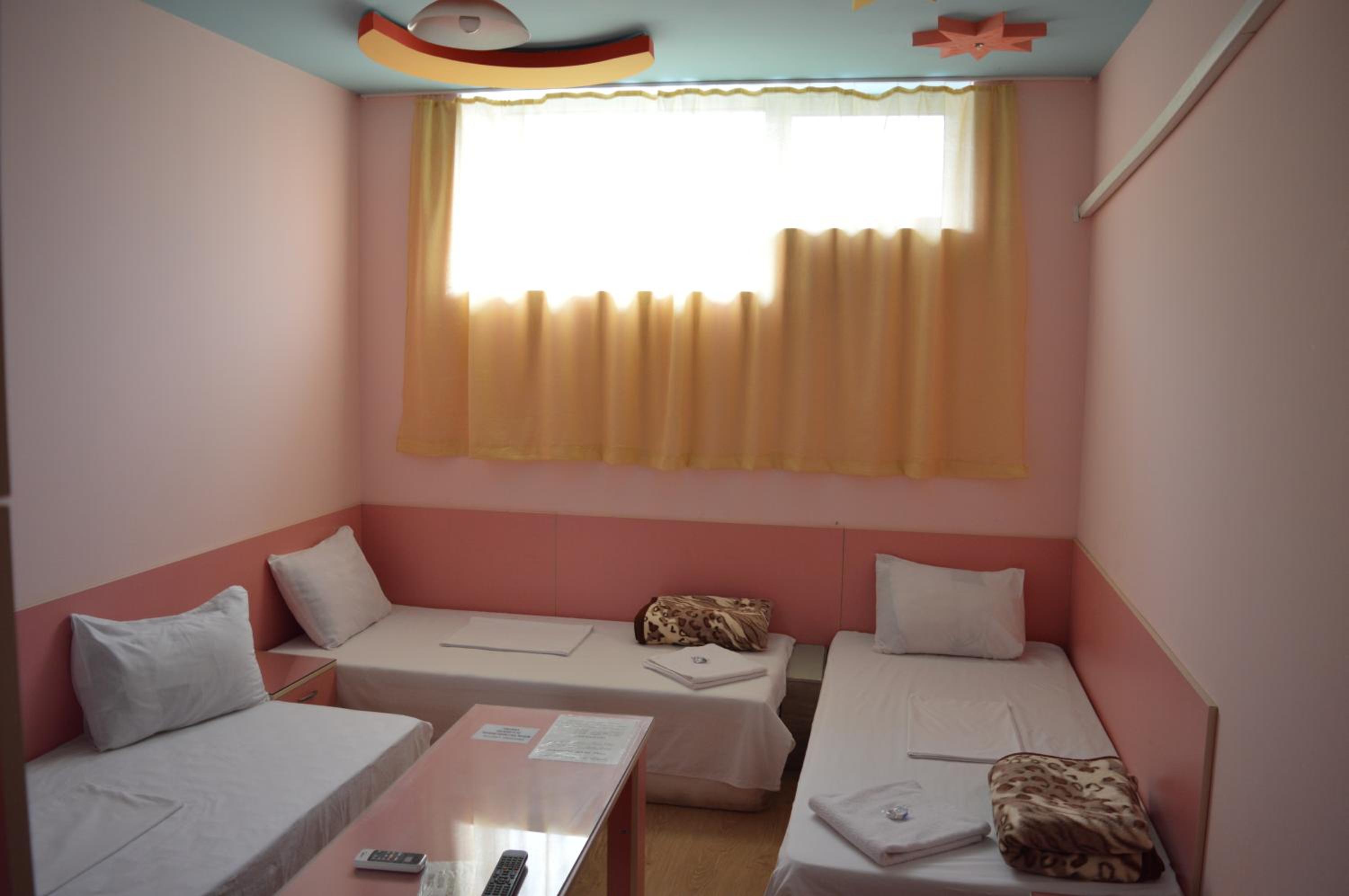 Triple Room with Bathroom photo 2