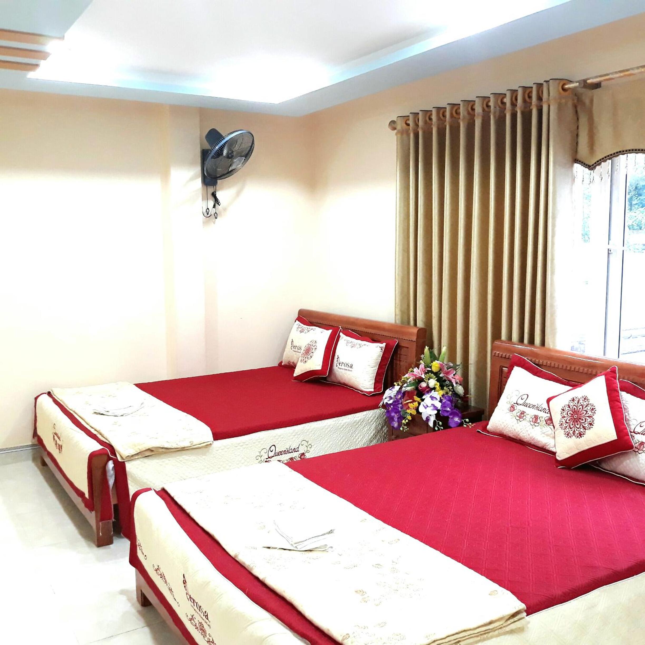 Standard Twin Room with Mountain View photo 2