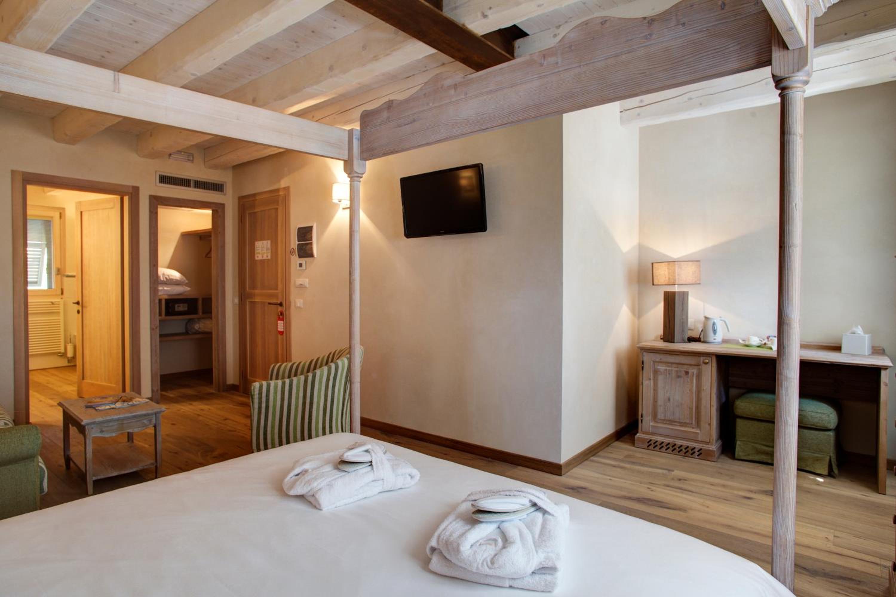 Junior Suite - Photo 1