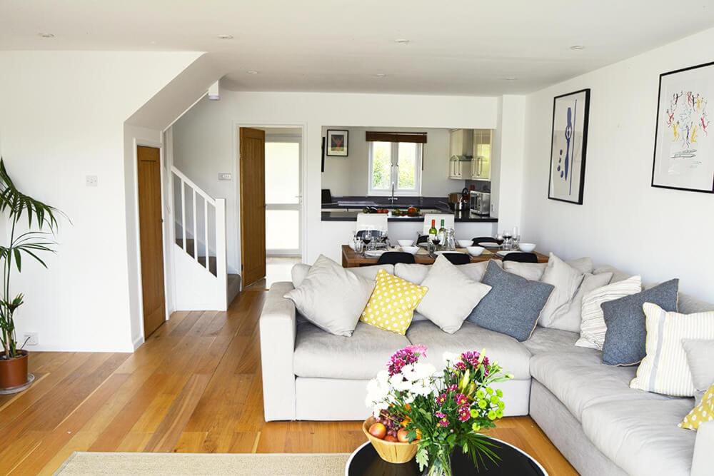 Three-Bedroom House photo 1