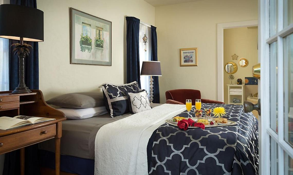 King Room with Spa Bath