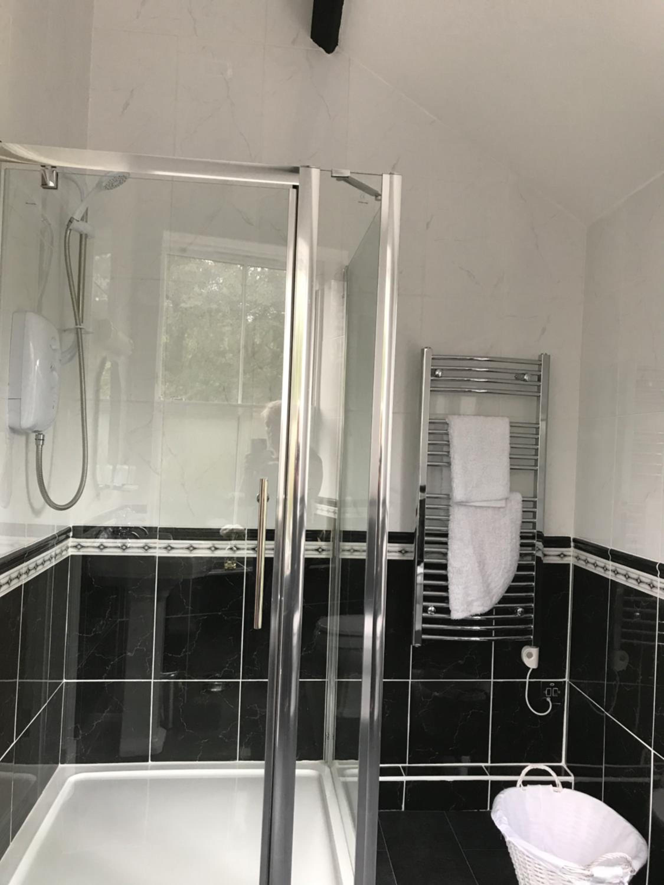Family Room with Private Bathroom photo 2