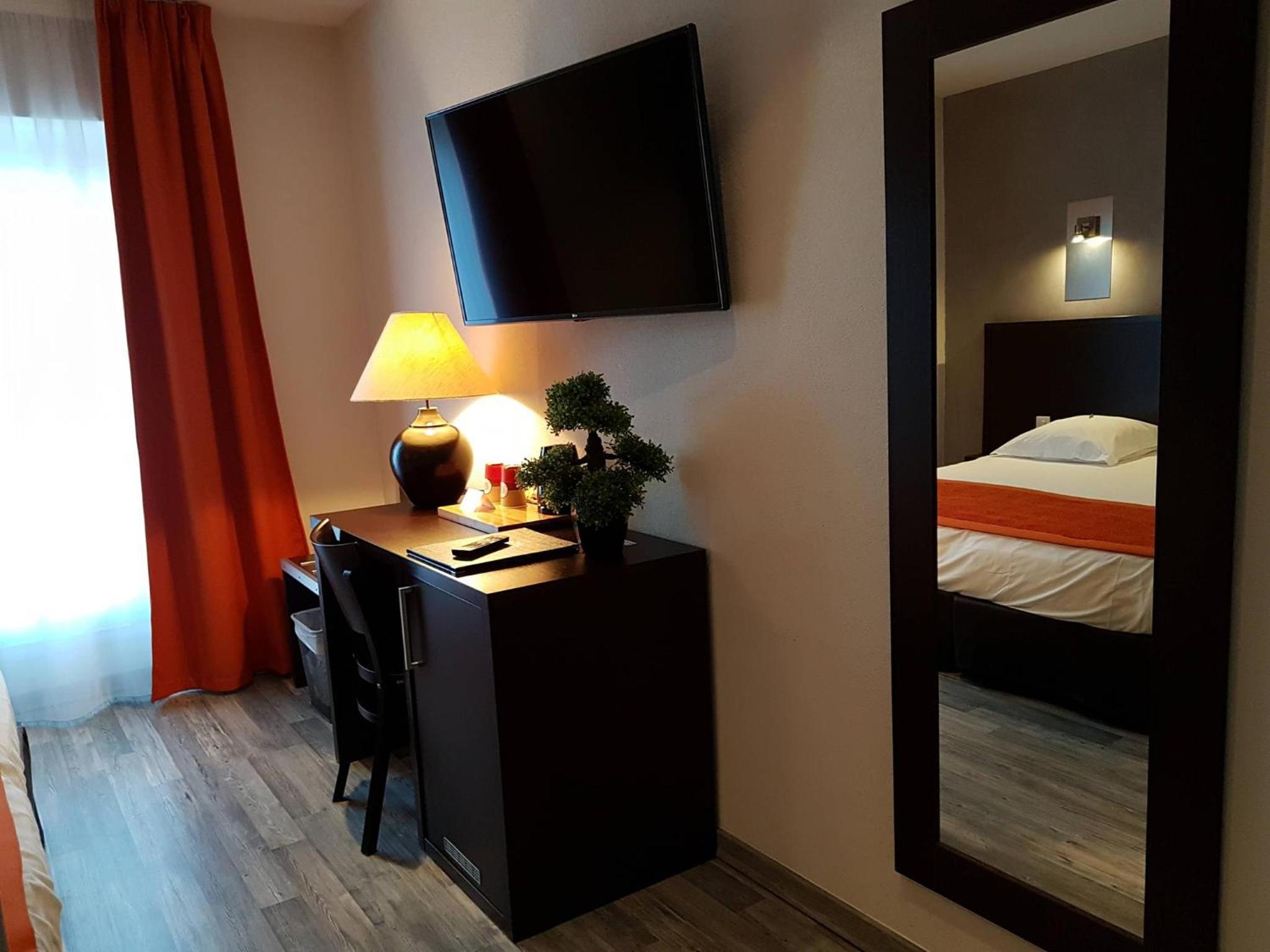 Superior Double Room with City View photo 1