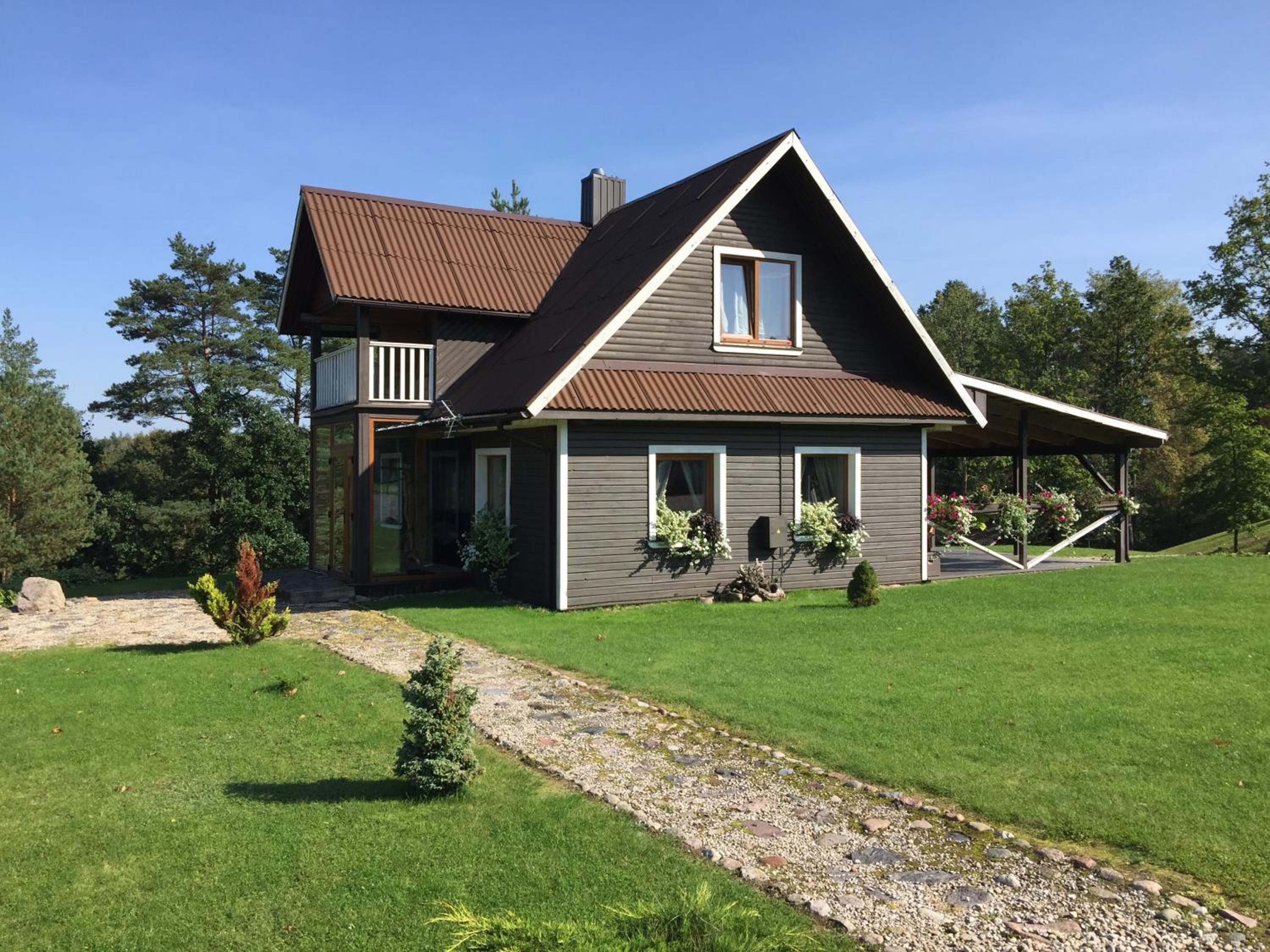 Four-Bedroom House - Photo 18