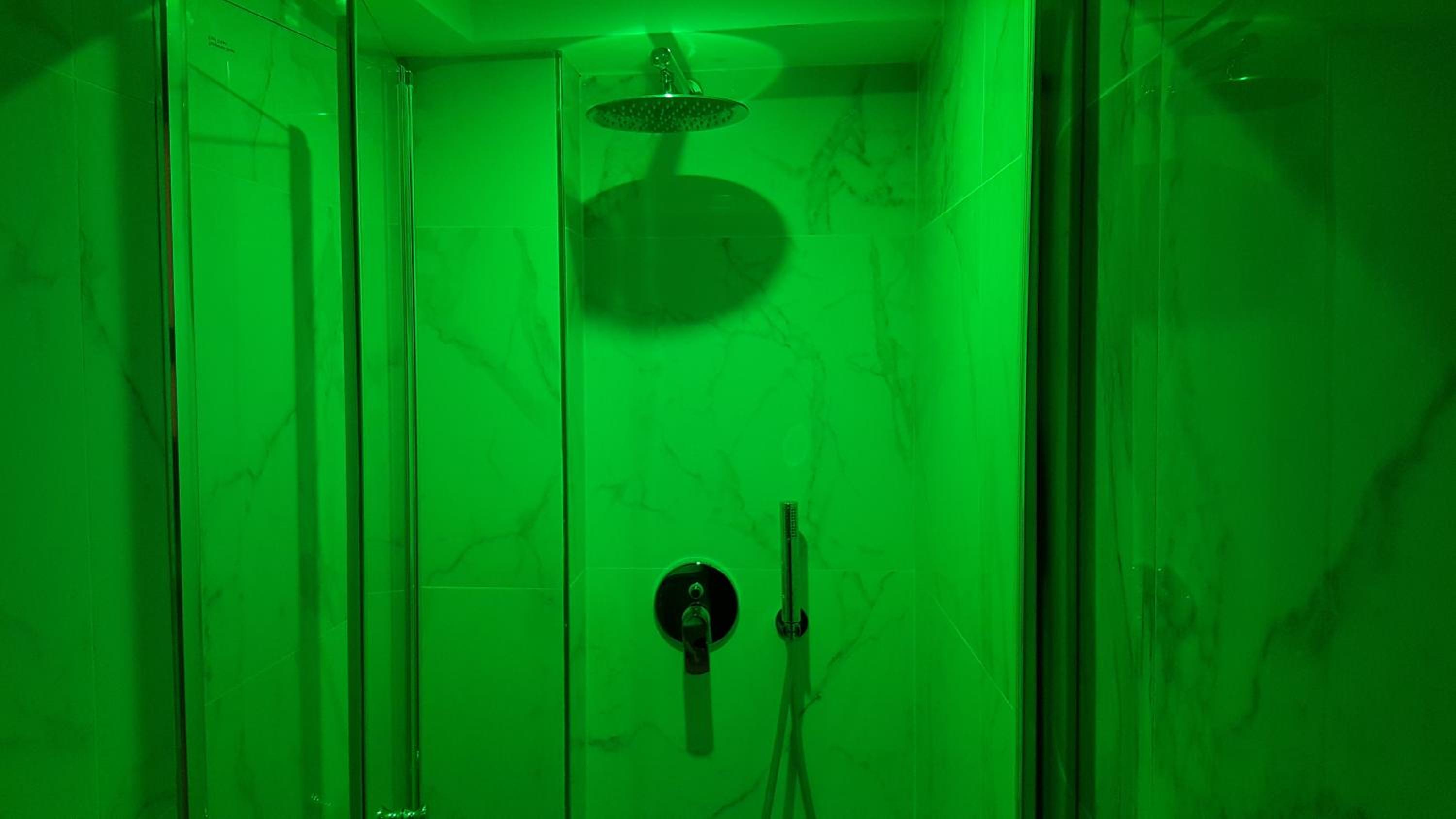 Single Room with Bathroom photo 3