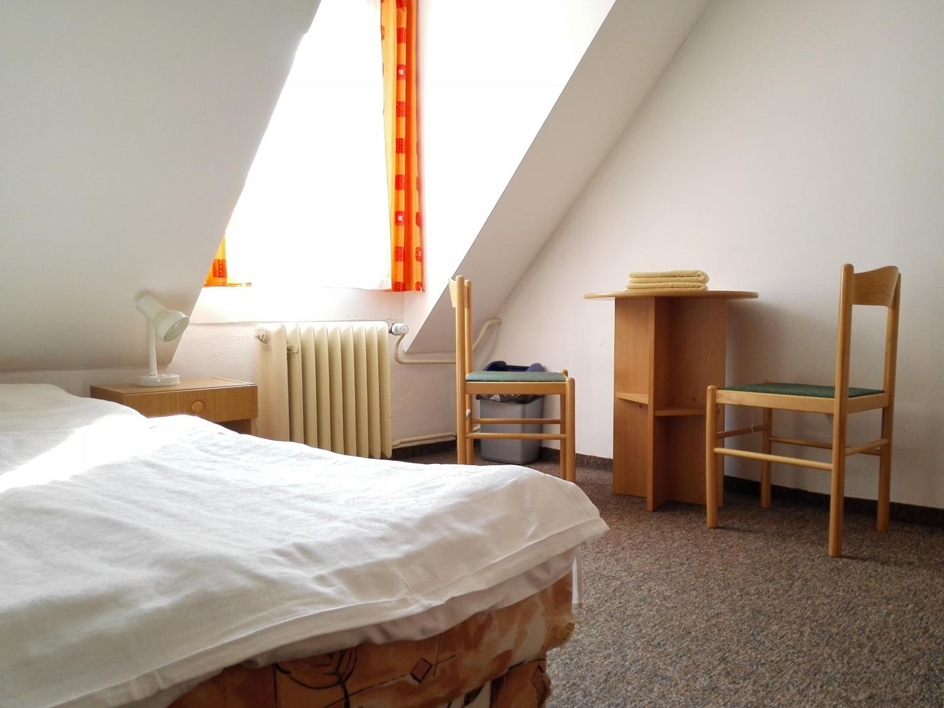 Double or Twin Room with External Private Bathroom