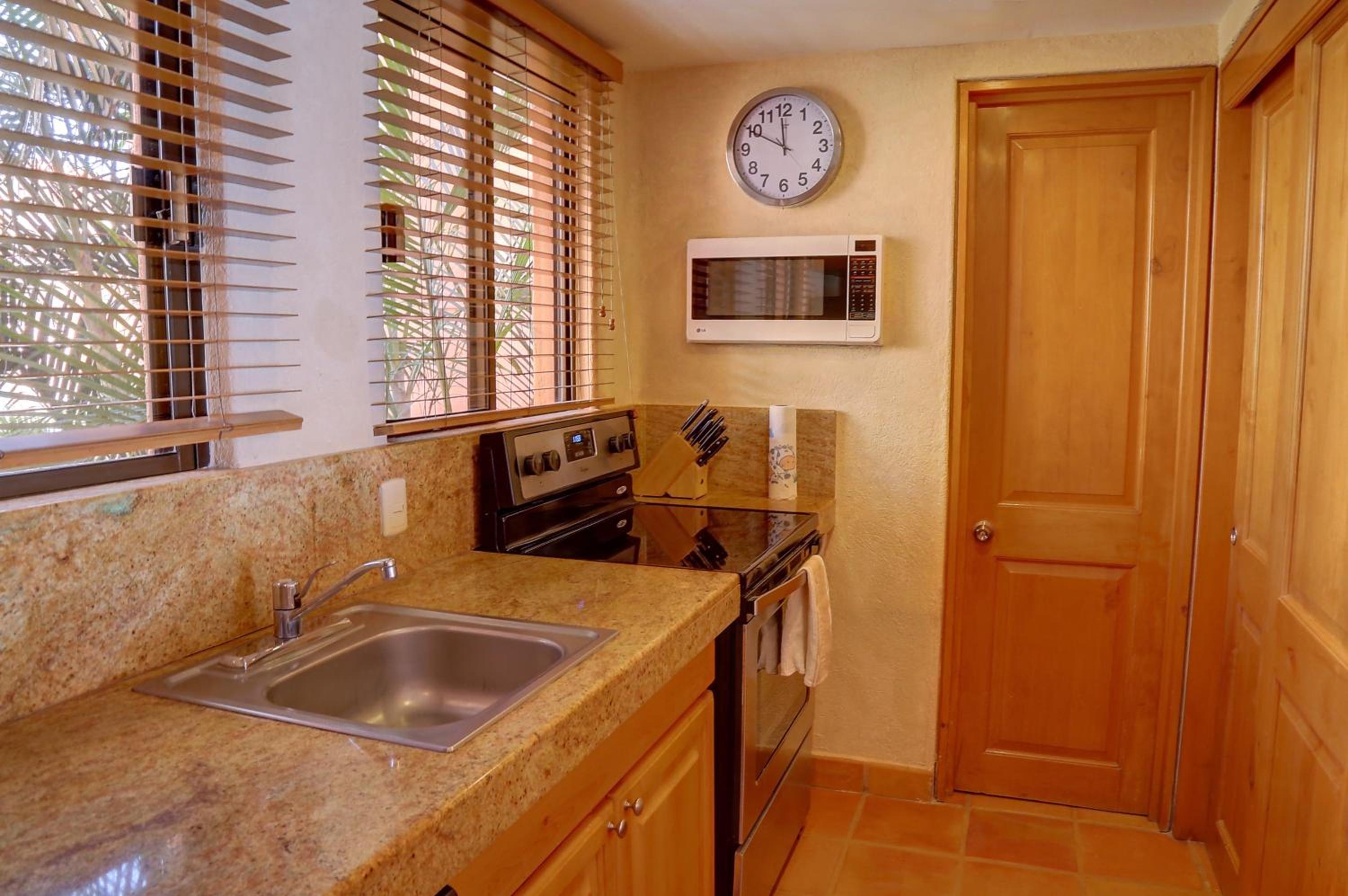 Two-Bedroom Apartment - Photo 32