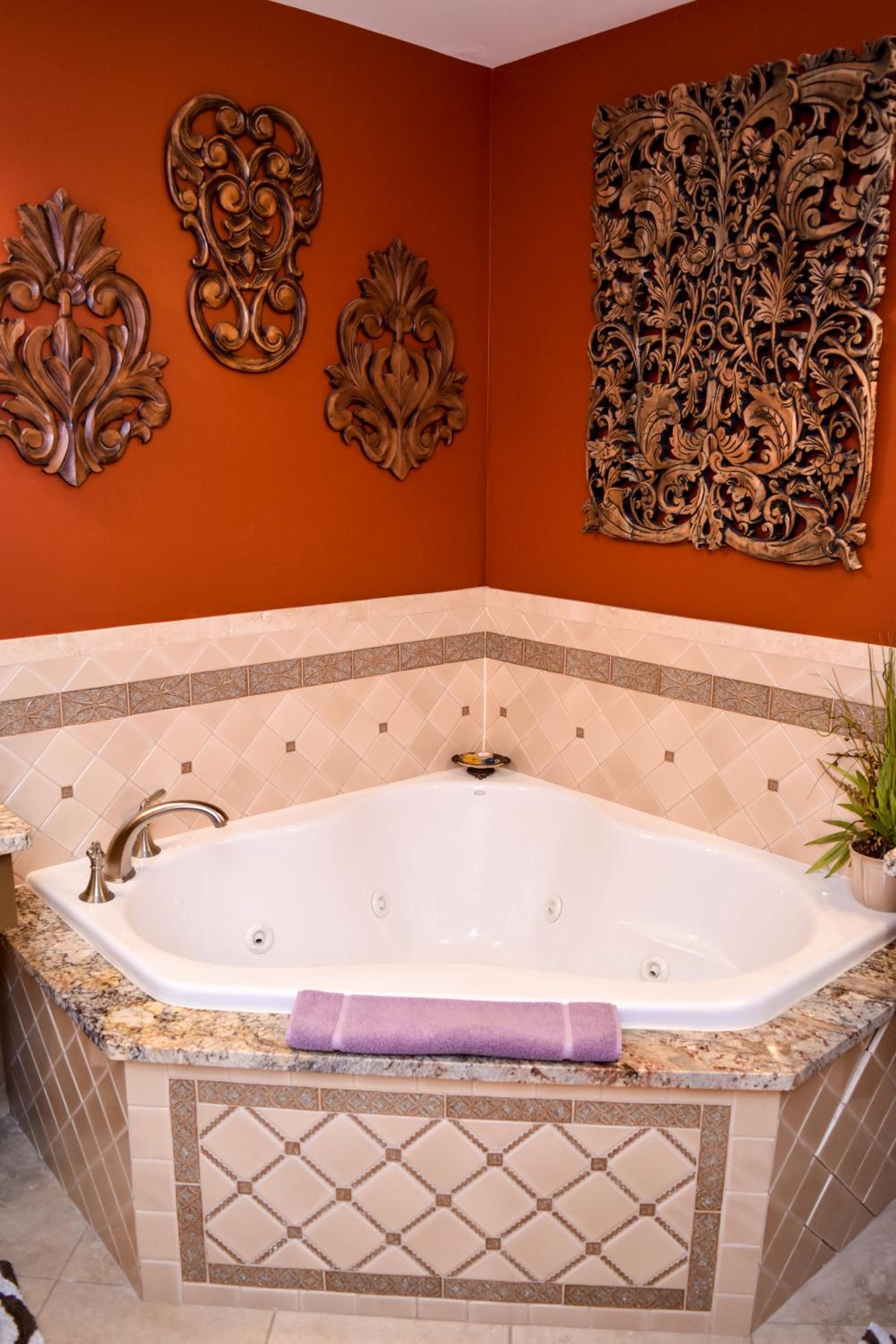 King Suite with Spa Bath photo 3
