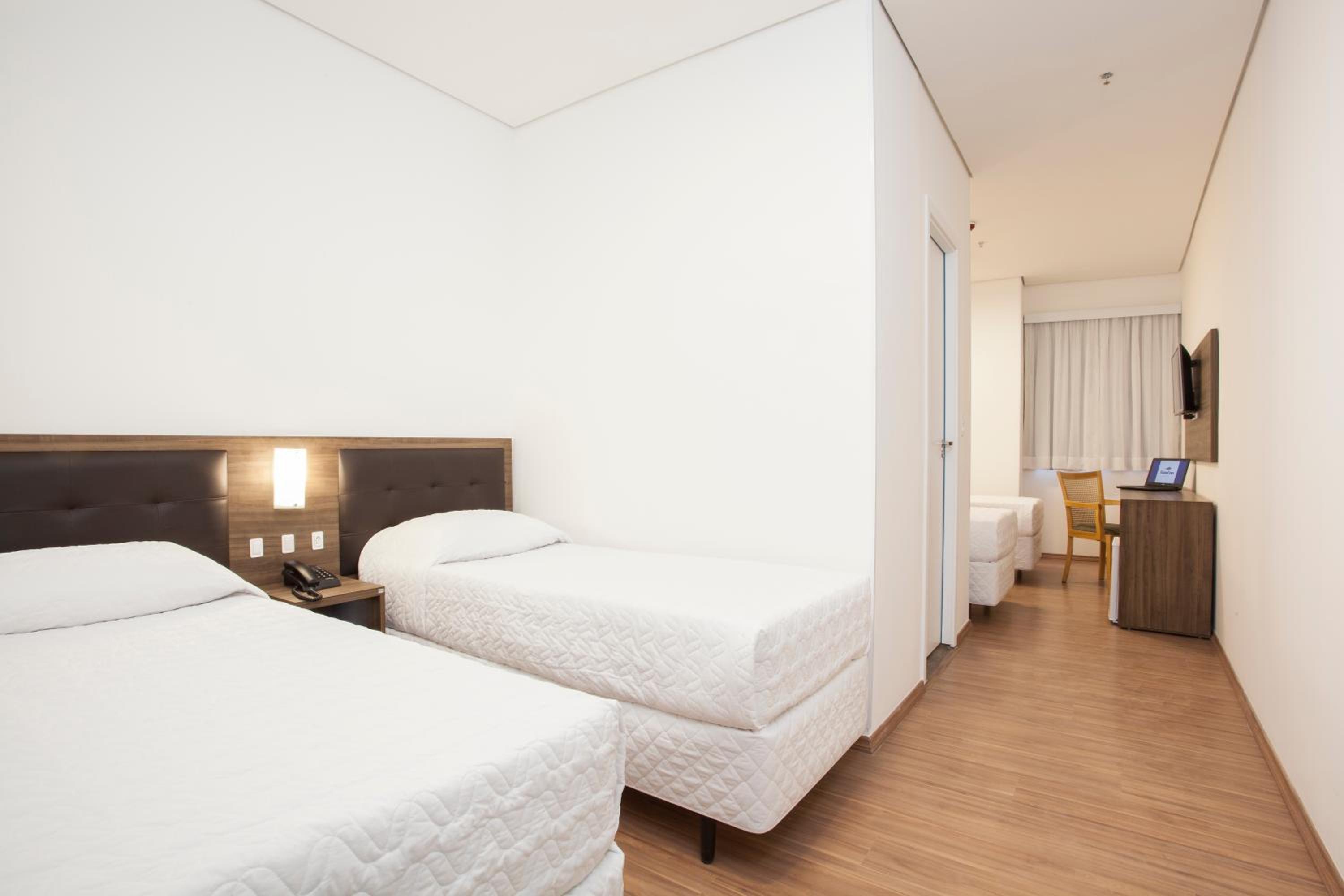 Standard Triple Room photo 2