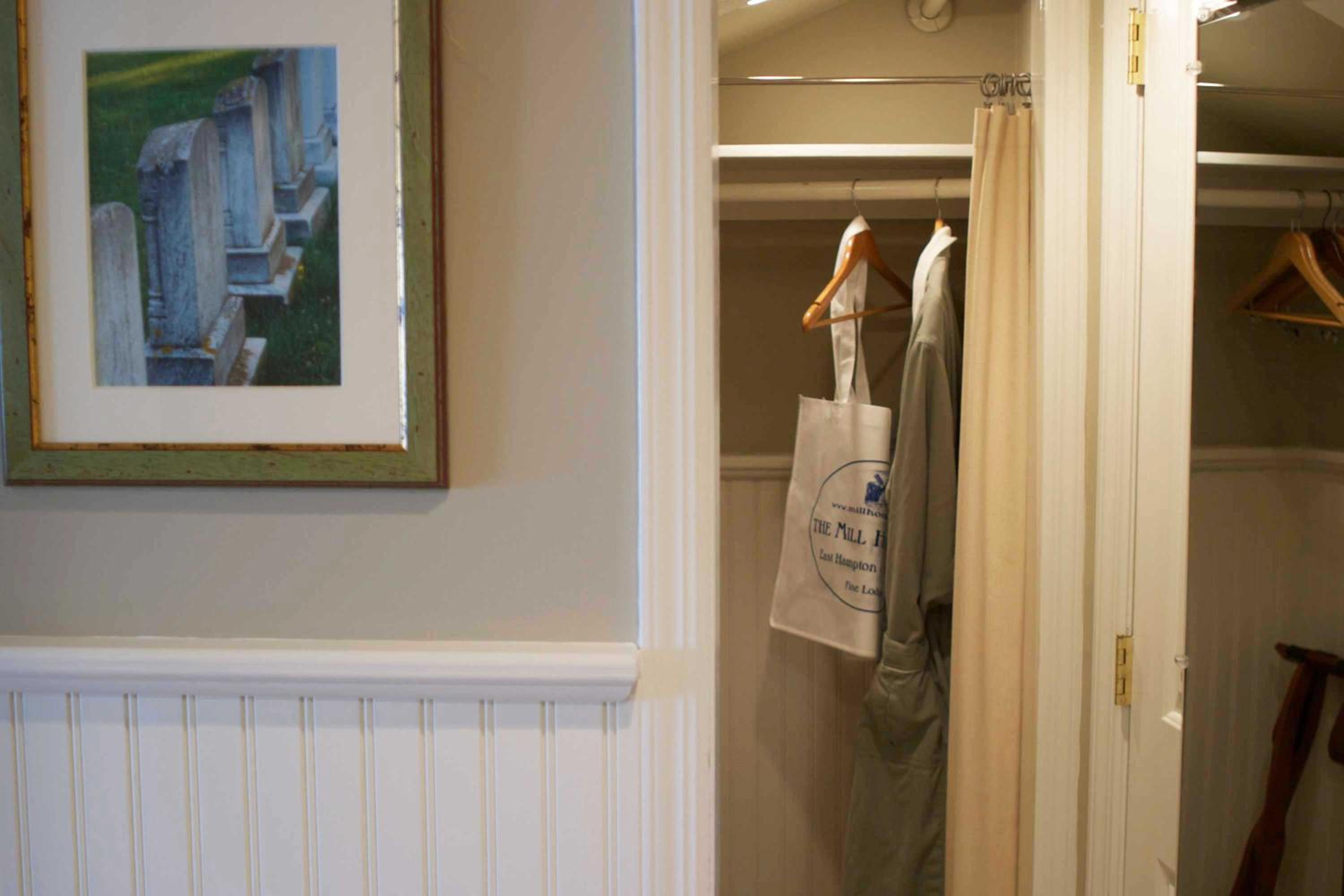Room Eight - Not Pet-Friendly photo 3