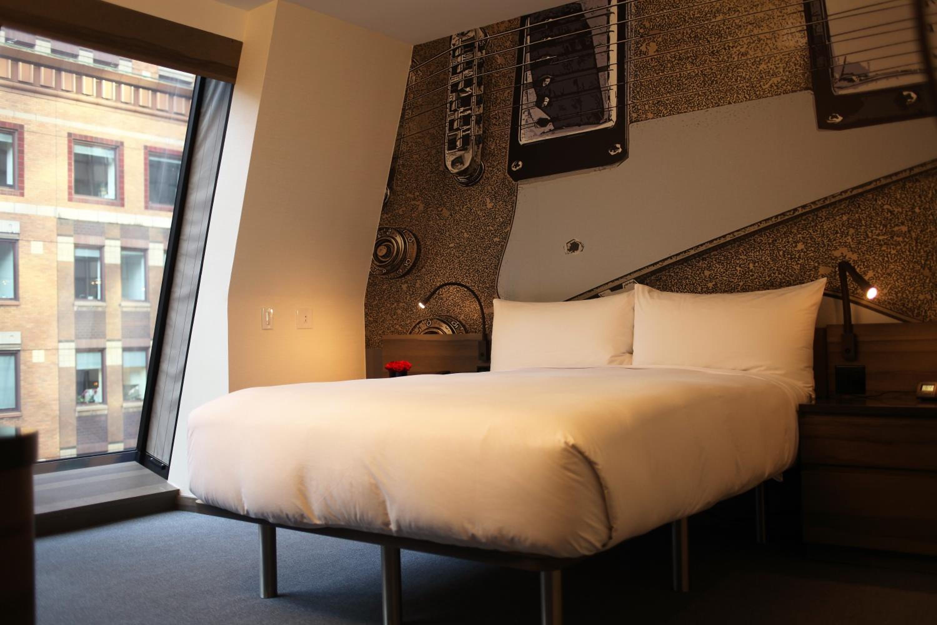 Superior Queen Junior Suite
