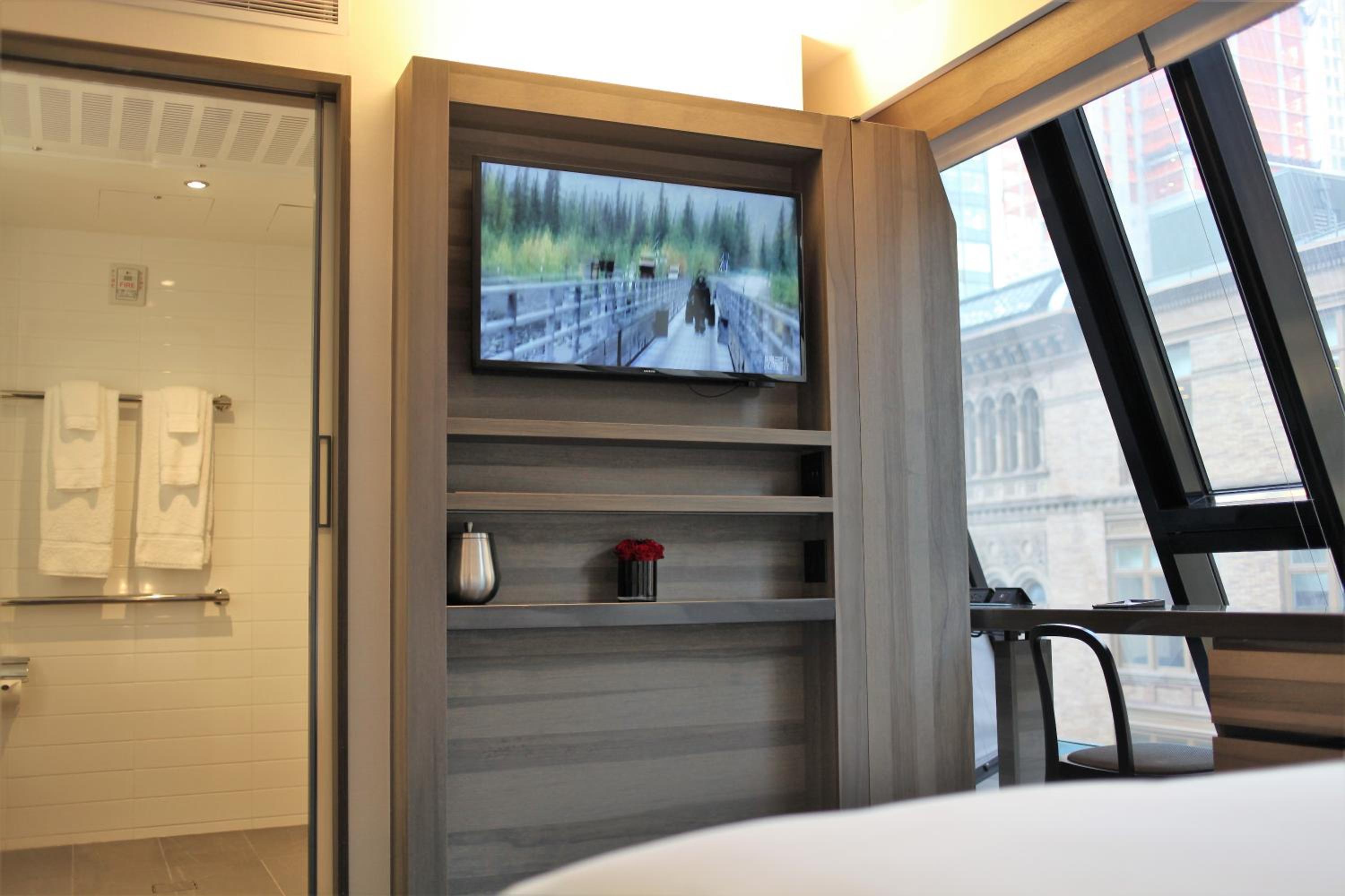 Superior Queen Junior Suite
