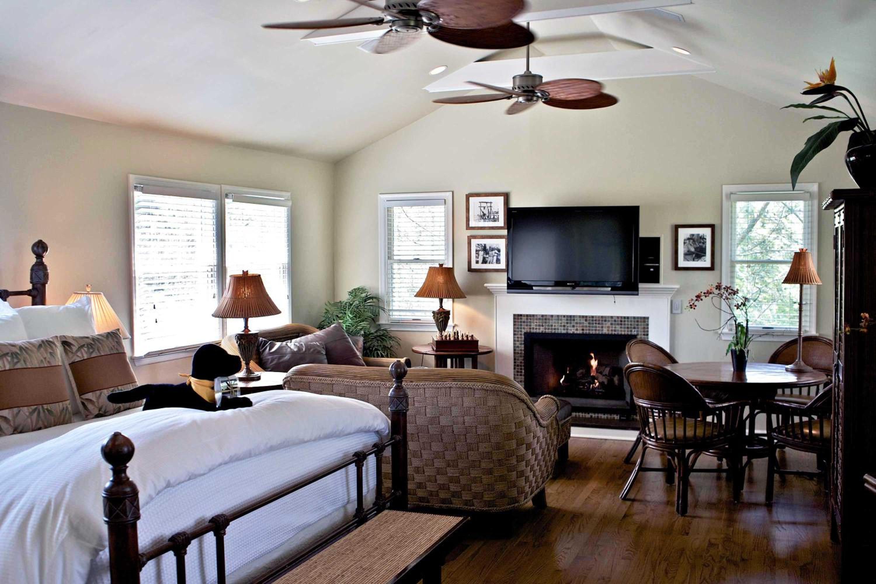 Suite Twenty - Dog-Friendly